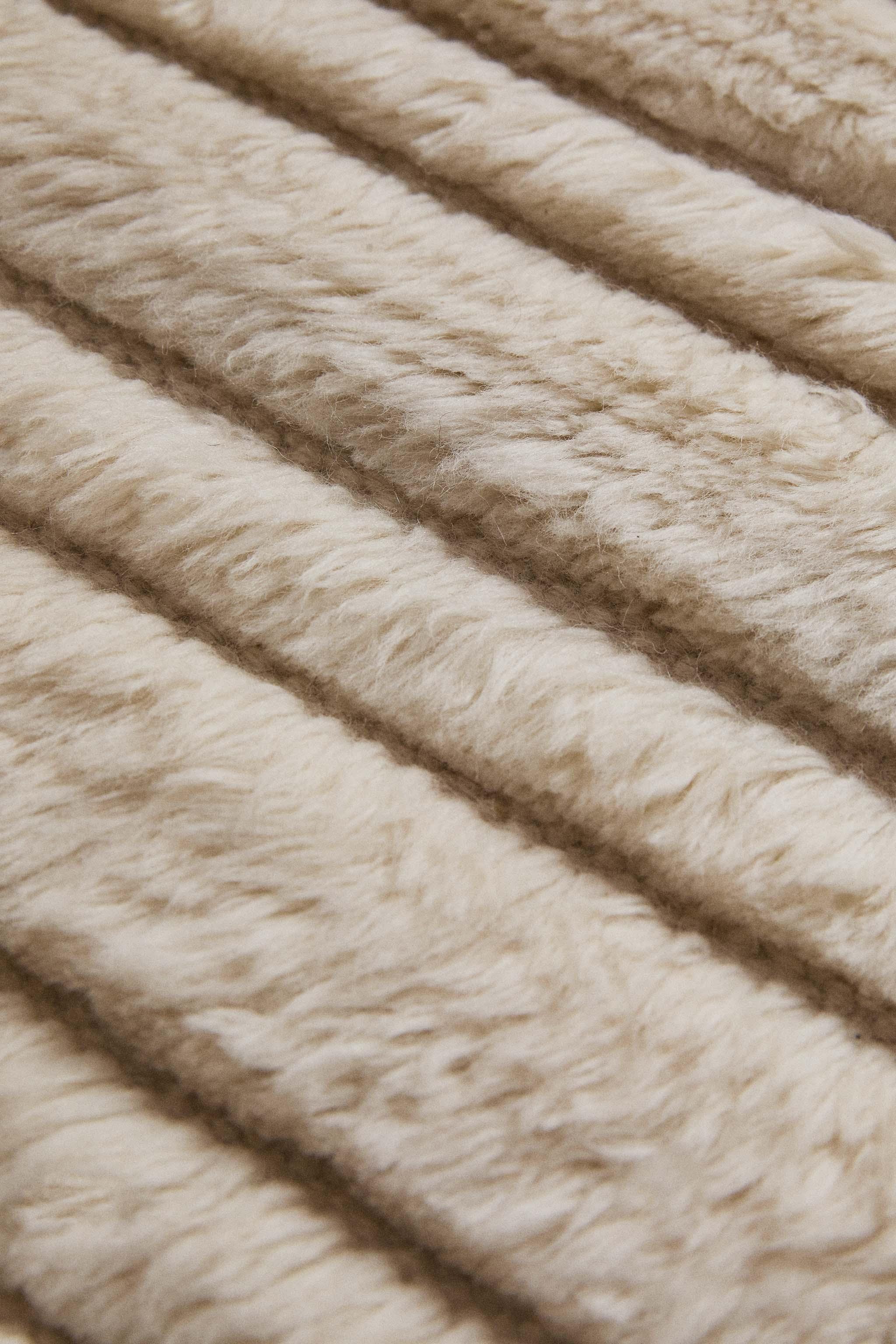 RUG 05