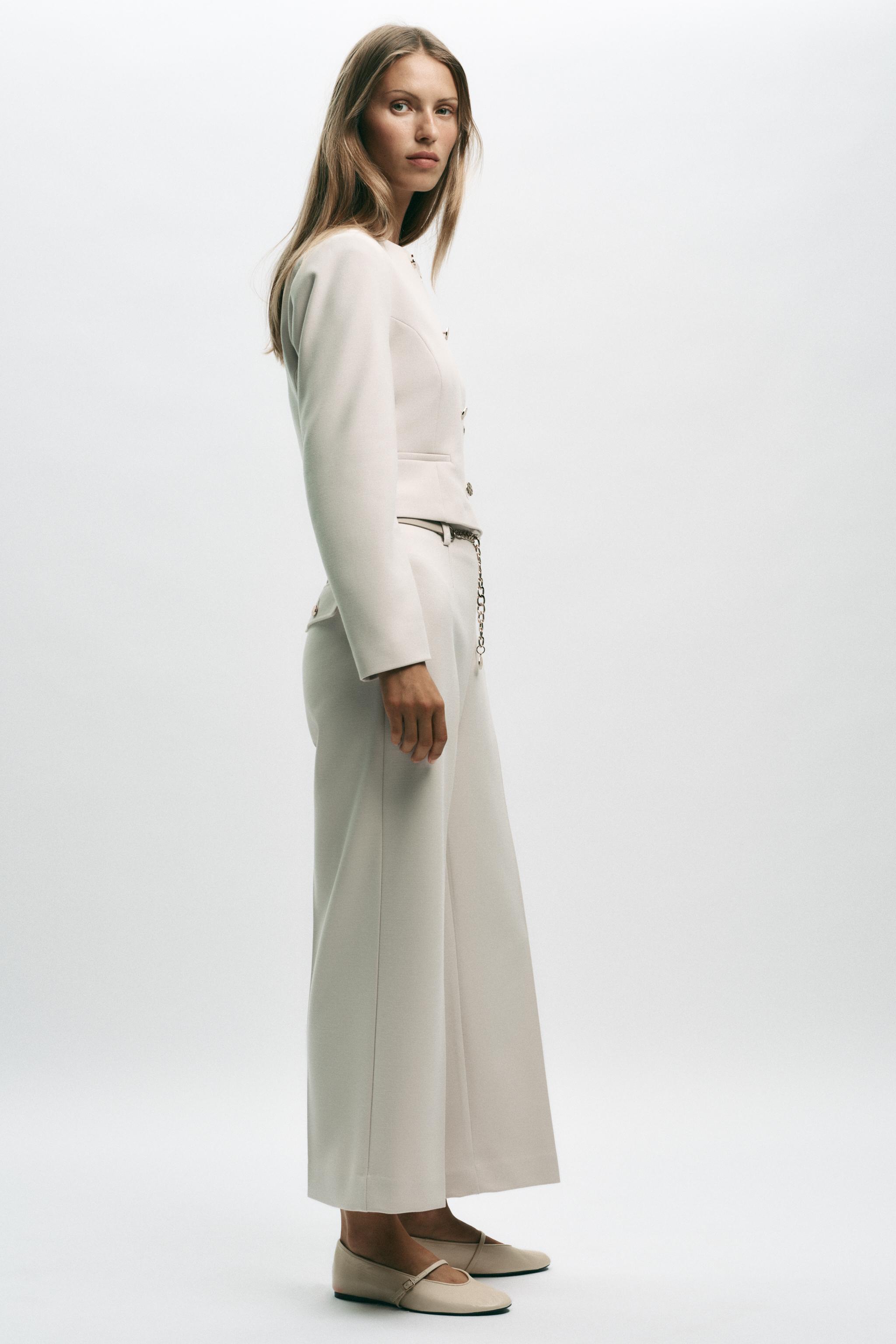 DOUBLE BREASTED SHORT BLAZER