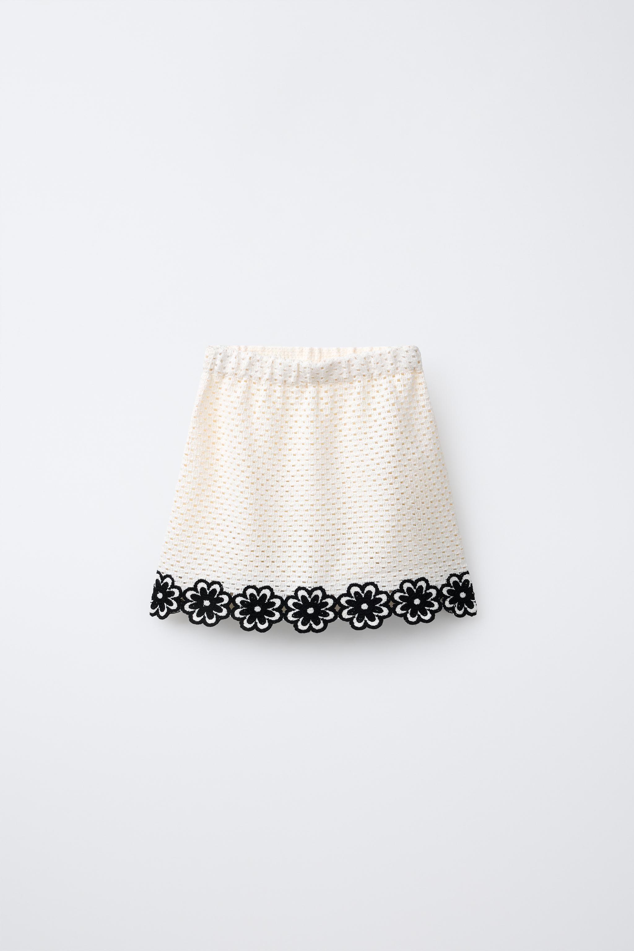 FLORAL CROCHET KNIT SKIRT
