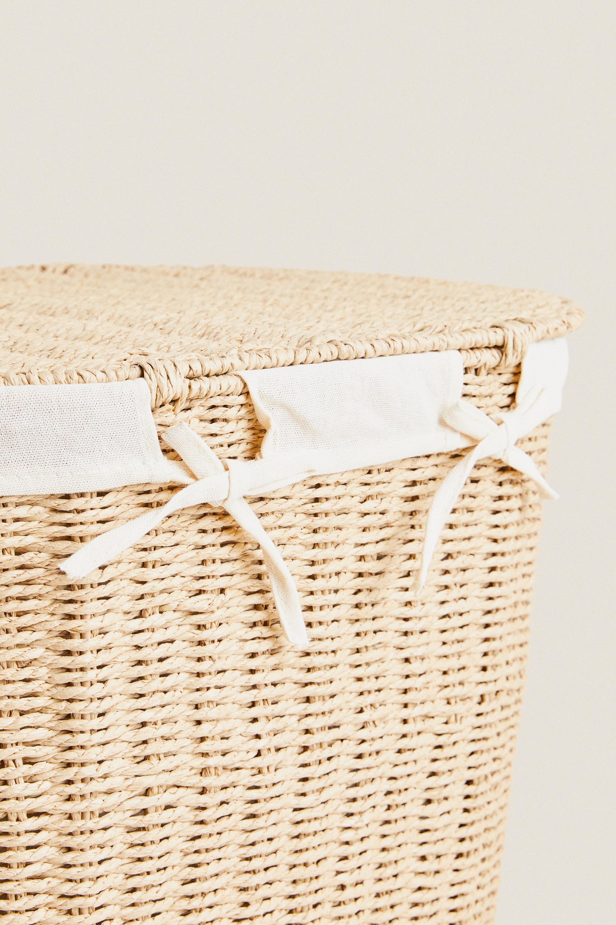 OVAL FABRIC-LINED LAUNDRY HAMPER