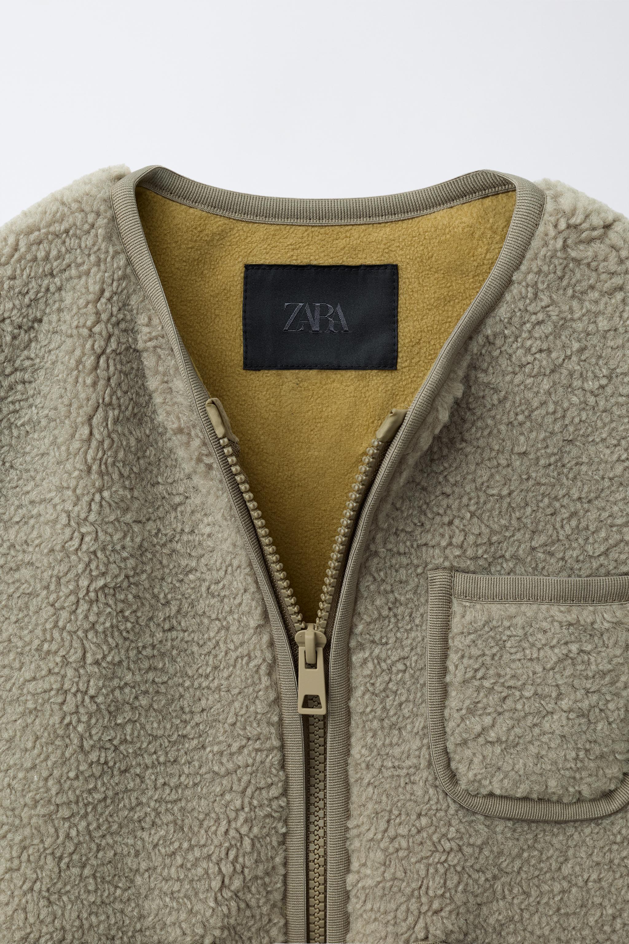 SNOOPY PEANUTS™ SHEARLING VEST