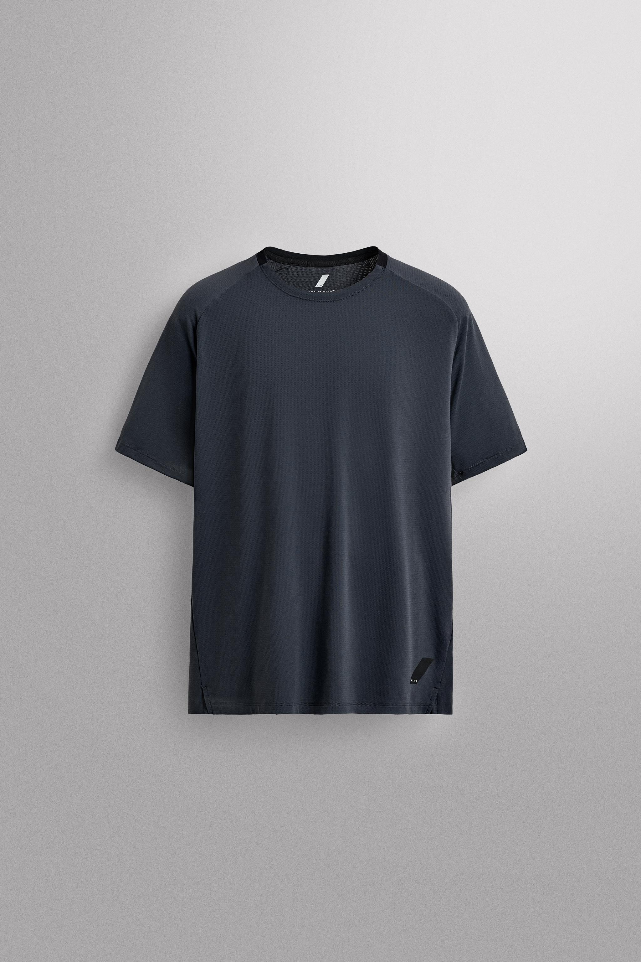 TEXTURED TRAINING T-SHIRT