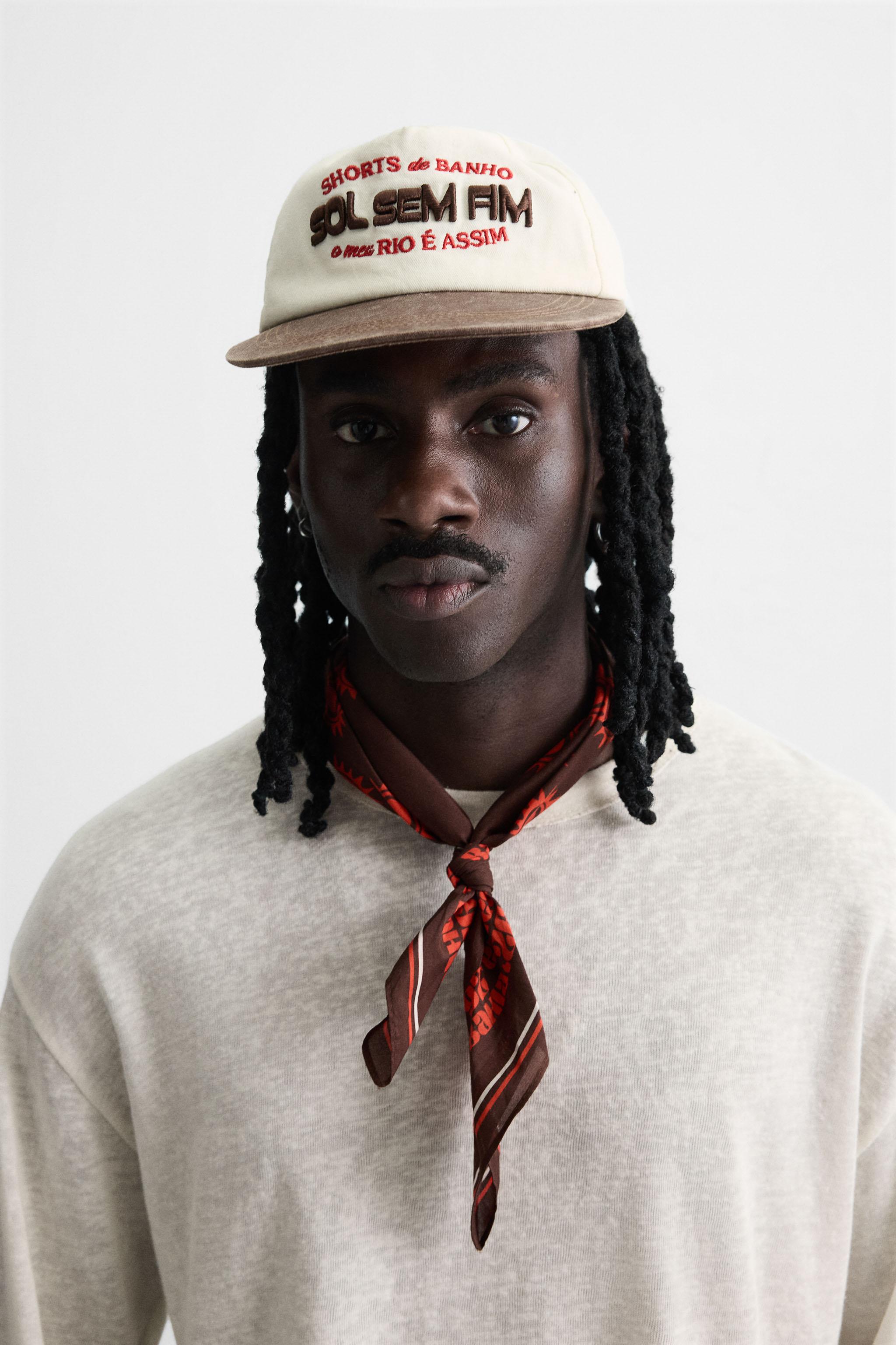 CONTRAST EMBROIDERY CAP