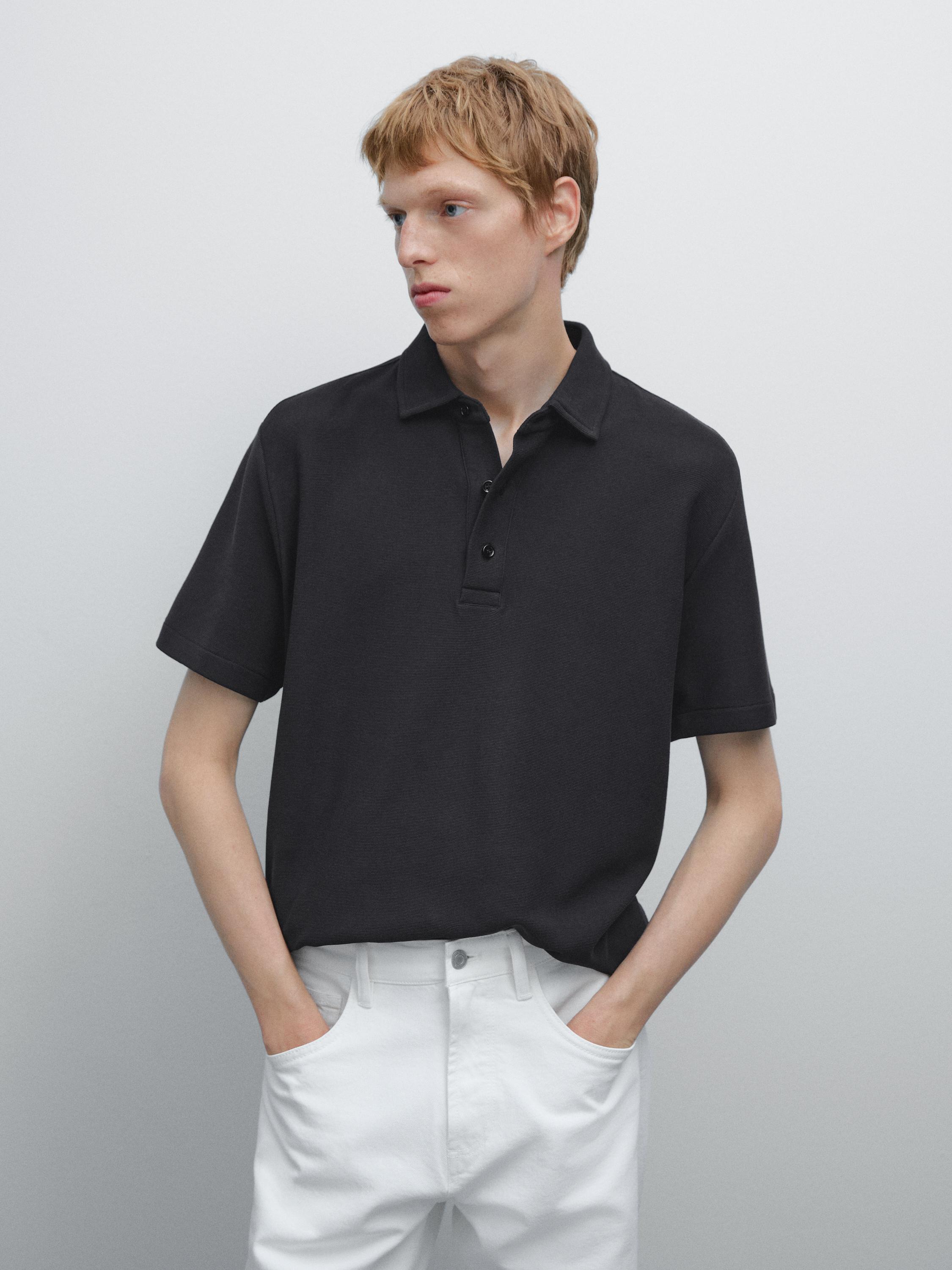 Textured short sleeve polo shirt