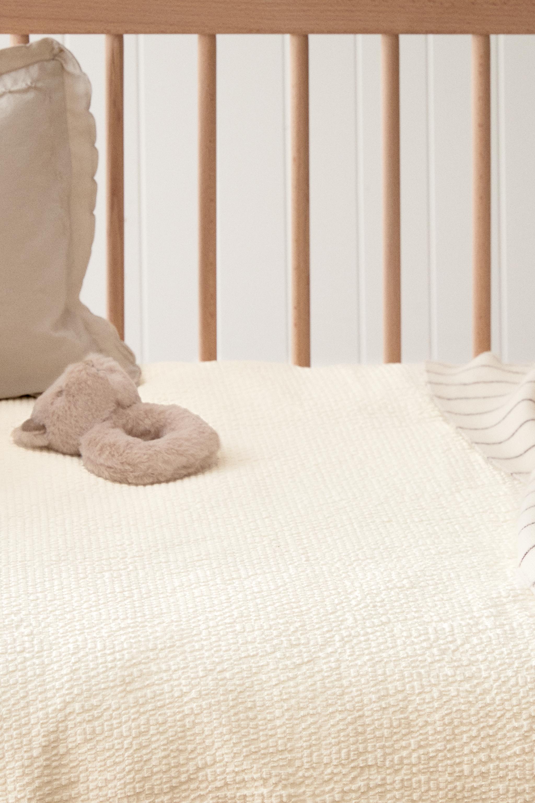 CHILDREN'S TEXTURED BEDSPREAD