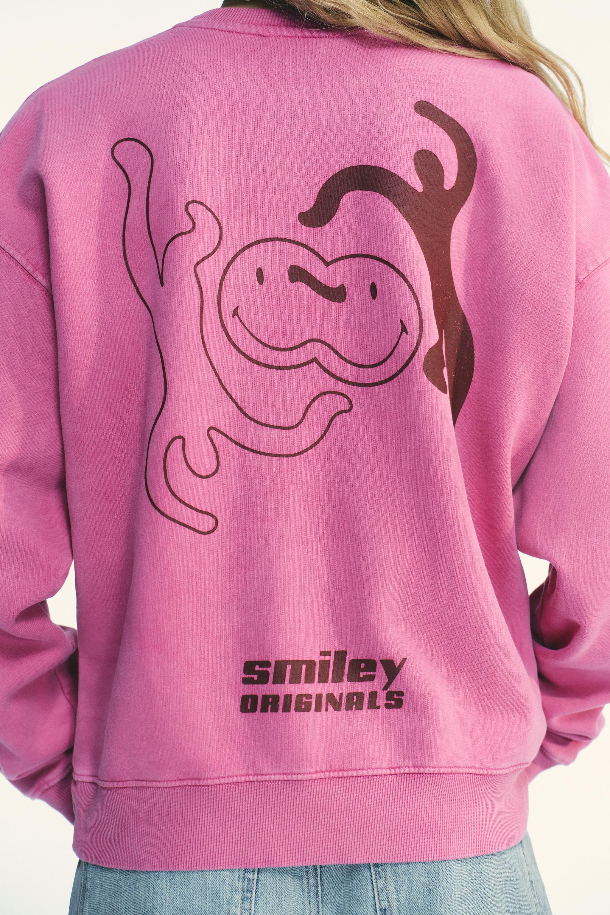SMILEY® WASHED EFFECT SWEATSHIRT