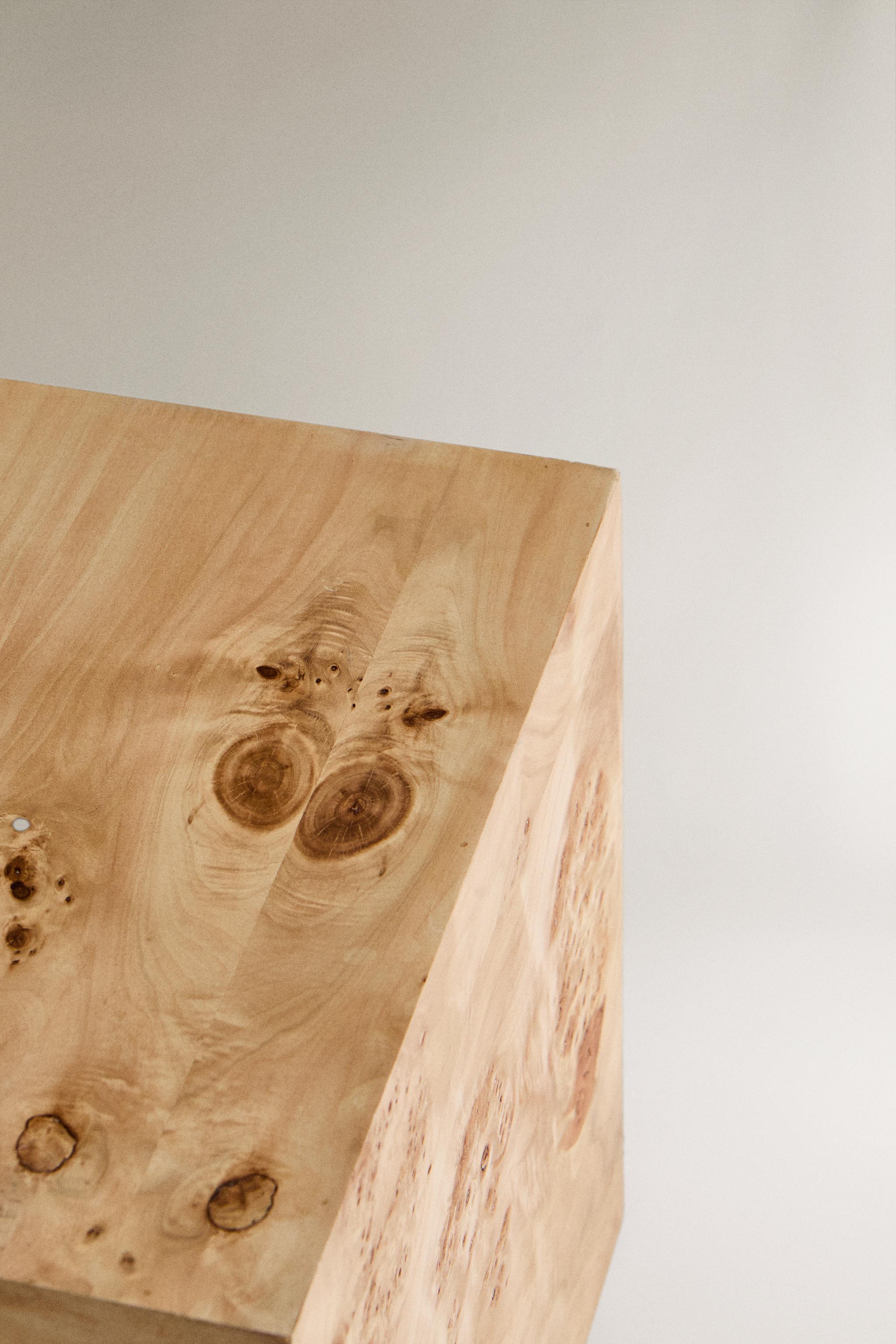 ROOT WOOD CUBE TABLE