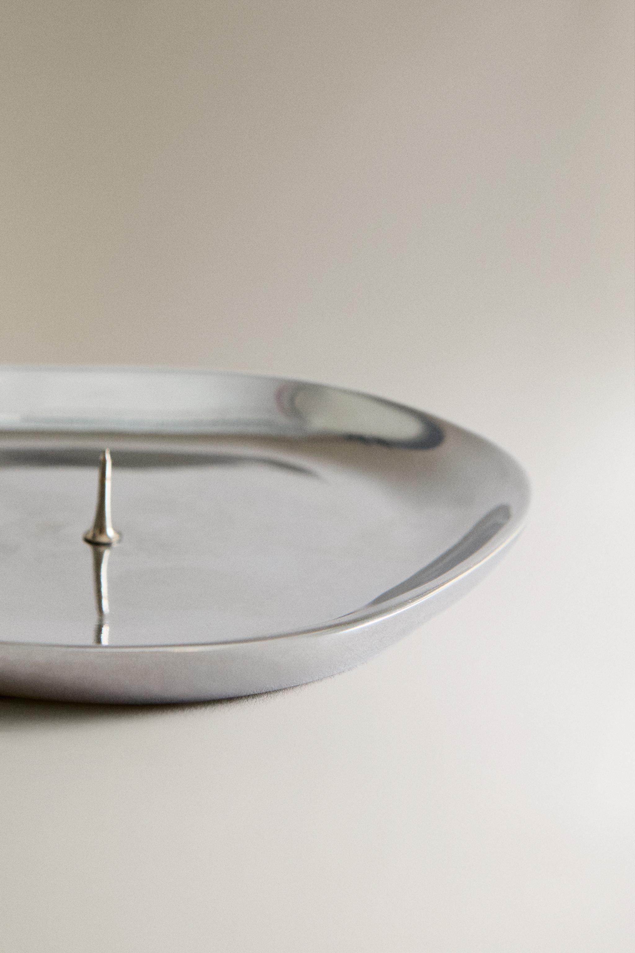 SILVER ALUMINUM TEALIGHT HOLDER