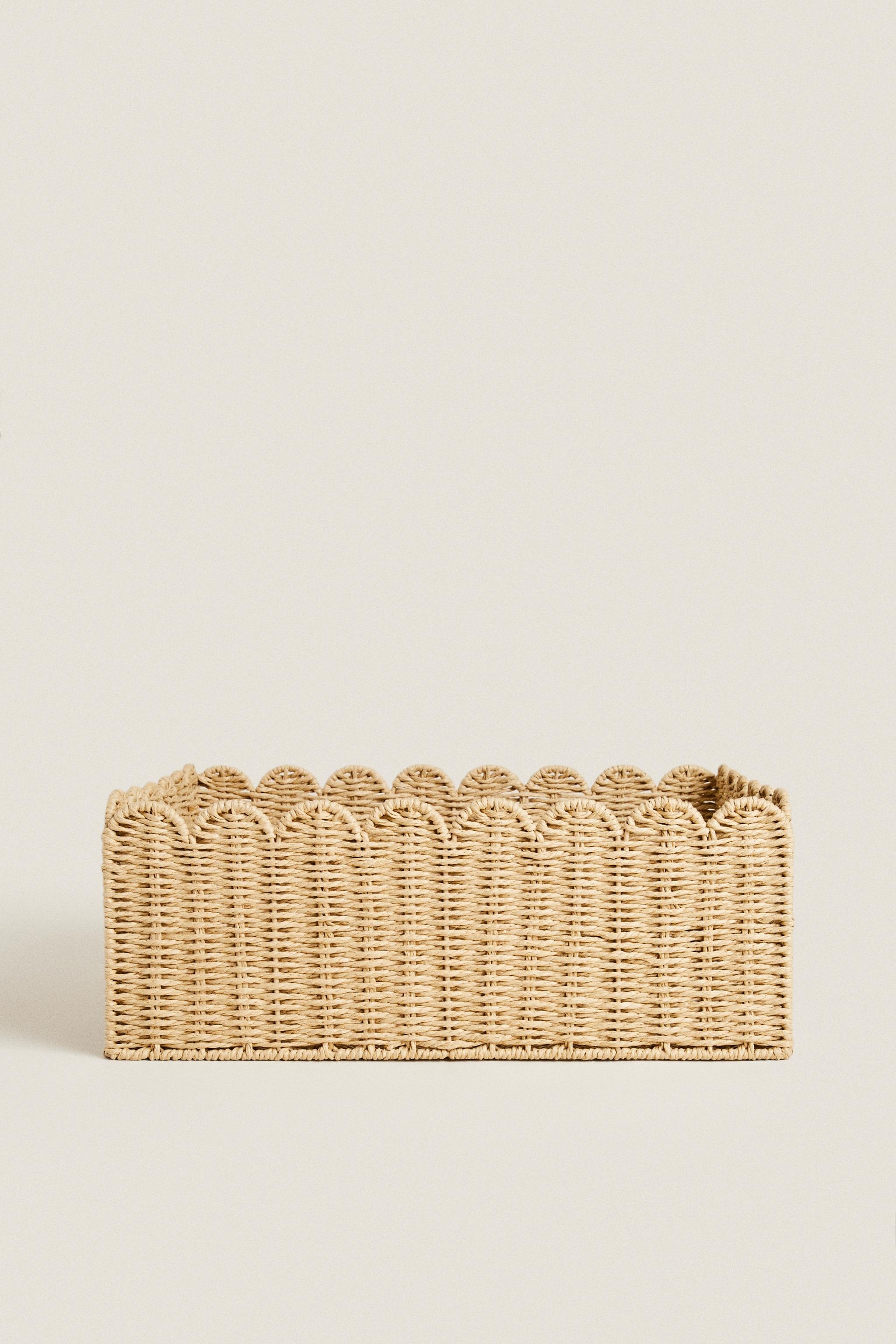 CHILDREN'S MEDIUM SCALLOPED BASKET