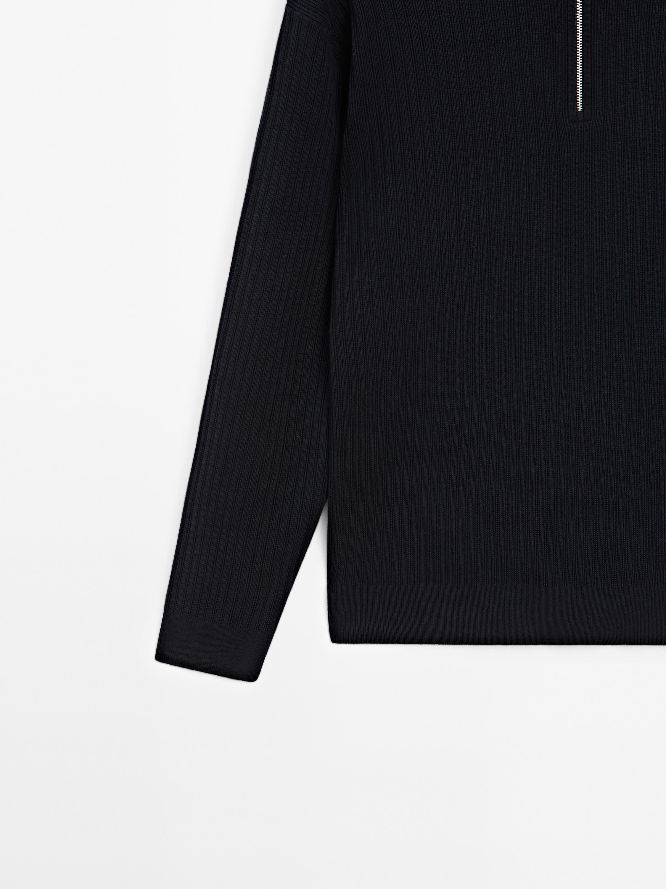 Mock neck knit sweater