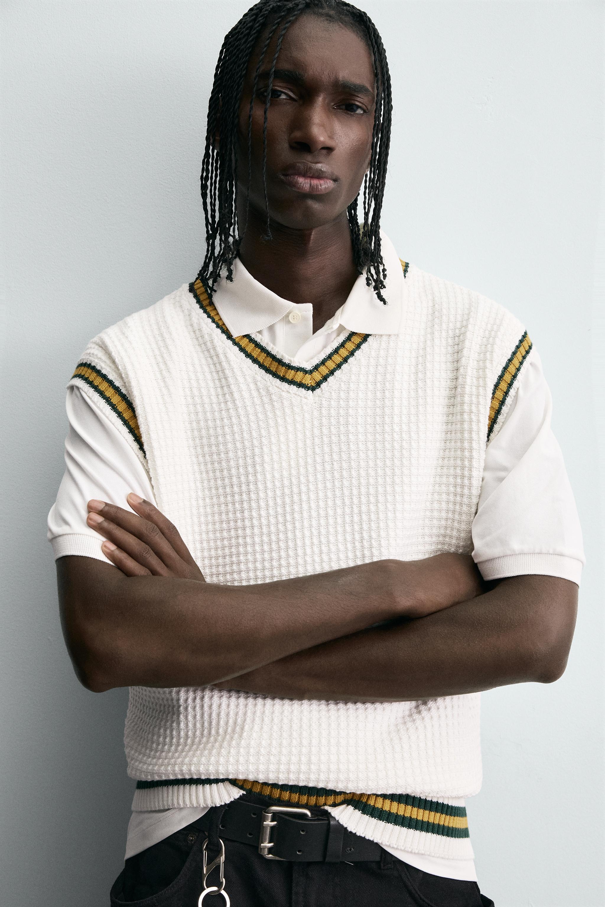 CONTRAST STRIPE KNIT VEST