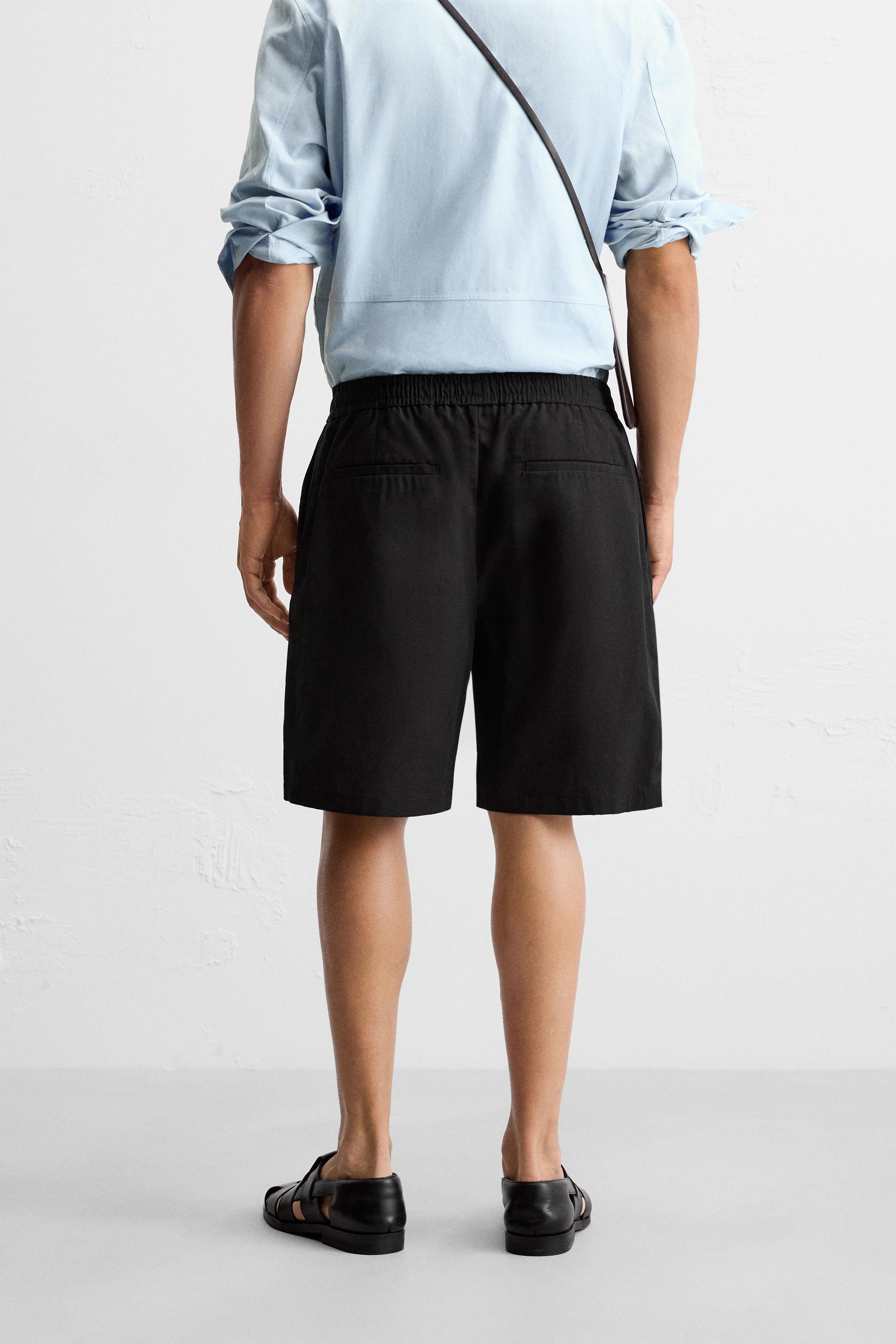 TEXTURED REGULAR FIT SHORTS