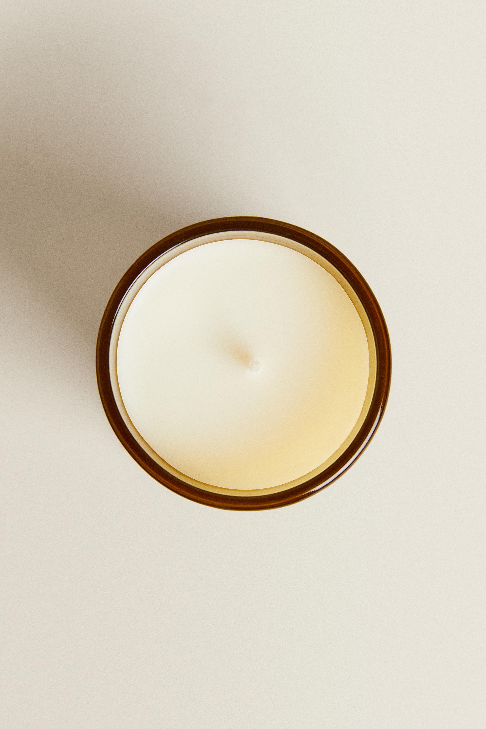 (150 G) WHITE LOTUS SCENTED CANDLE