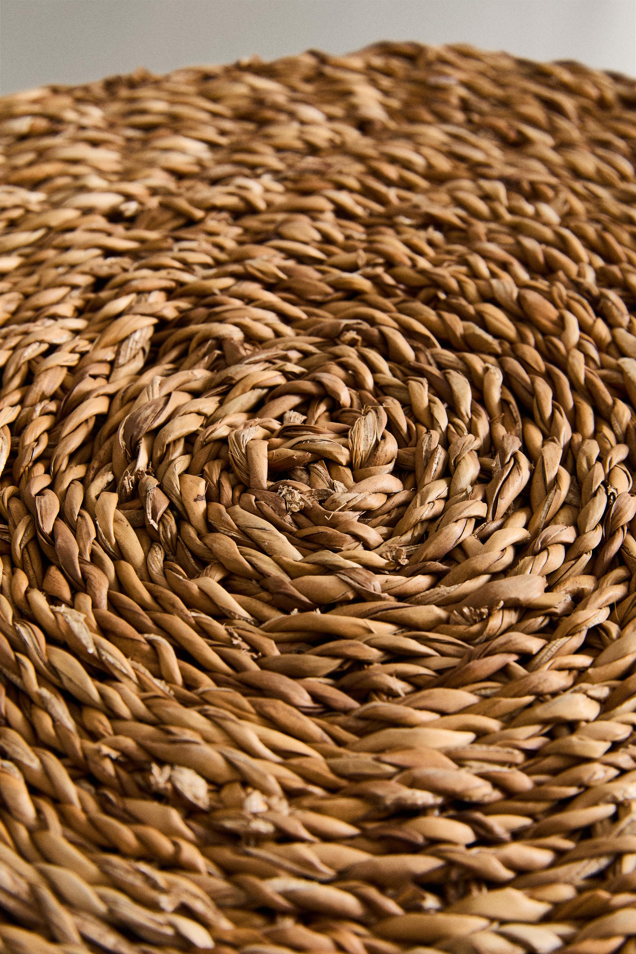 WOVEN FIBER PLACEMAT