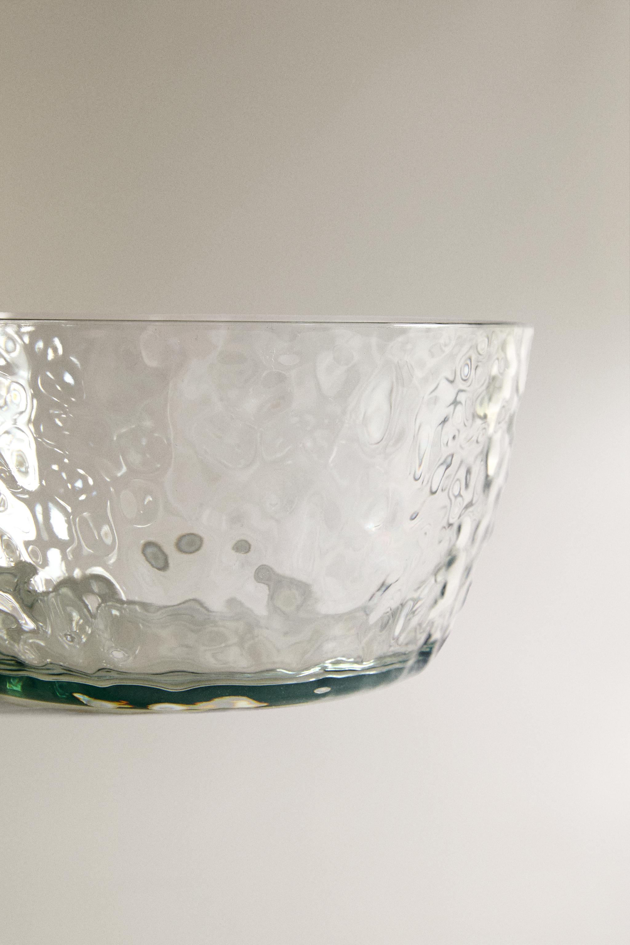 TEXTURED ACRYLIC BOWL