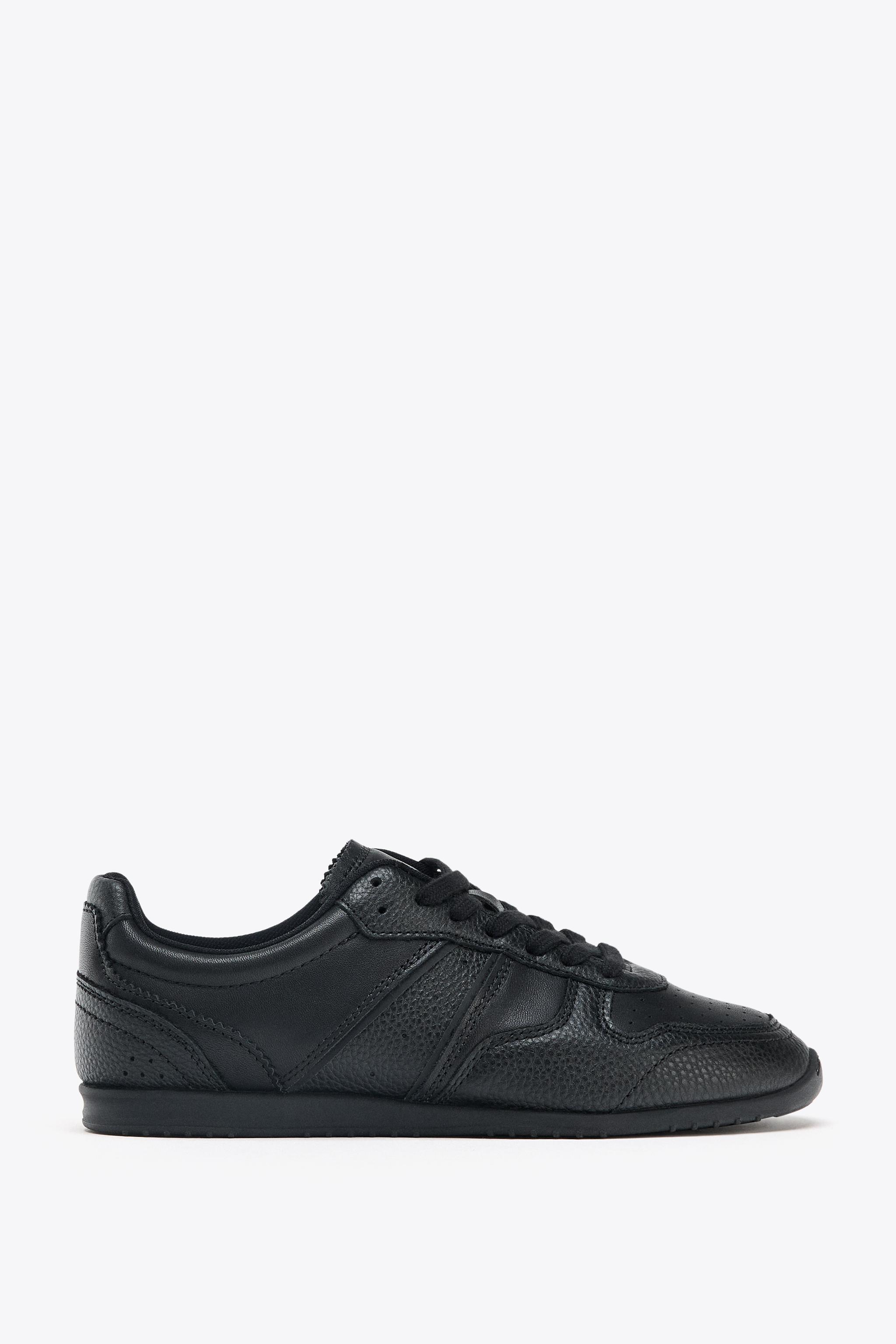 LEATHER SNEAKERS