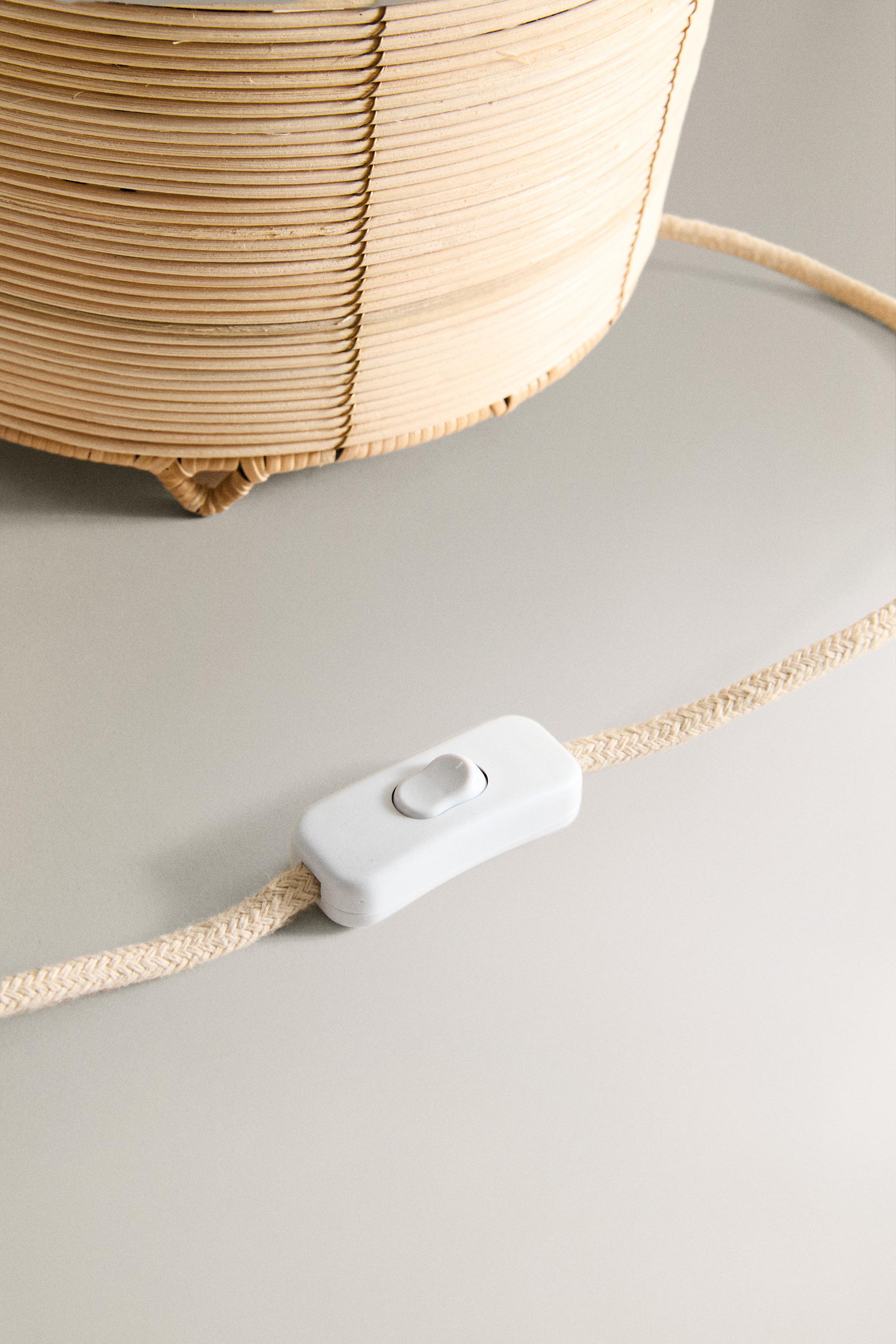 LARGE RATTAN TABLE LAMP