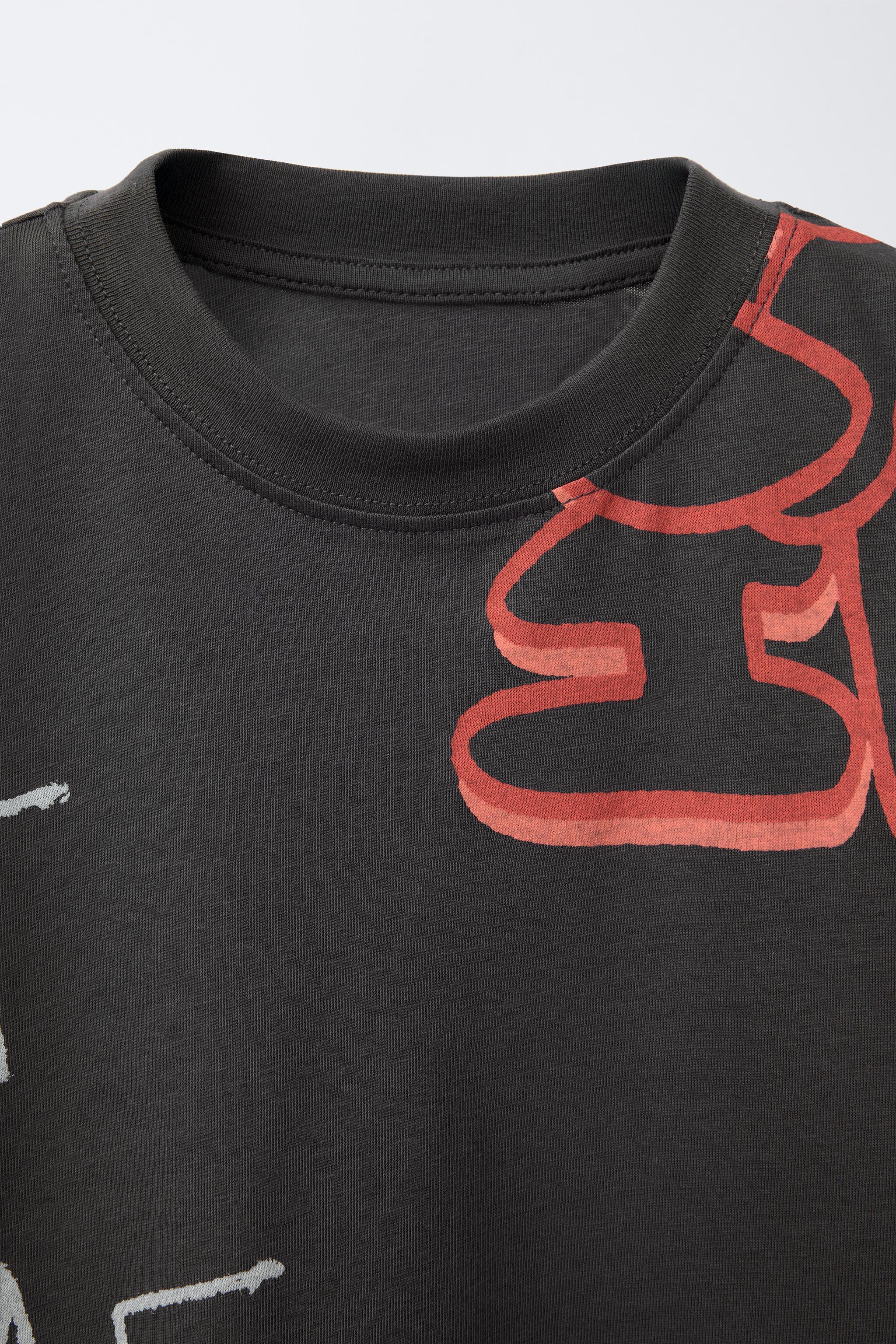 GRAFFITI PRINT T-SHIRT