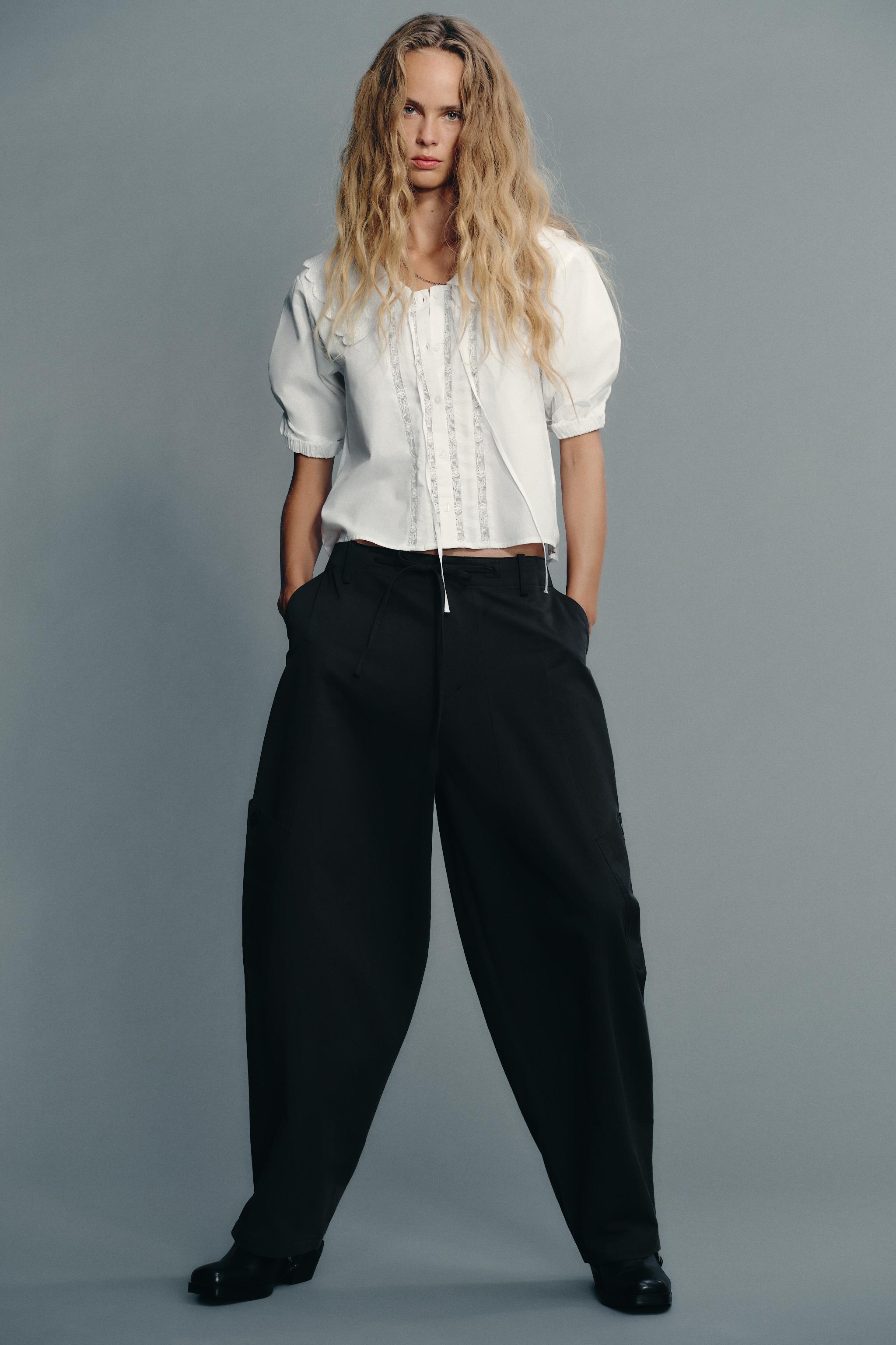 EMBROIDERED PETER PAN COLLAR SHIRT