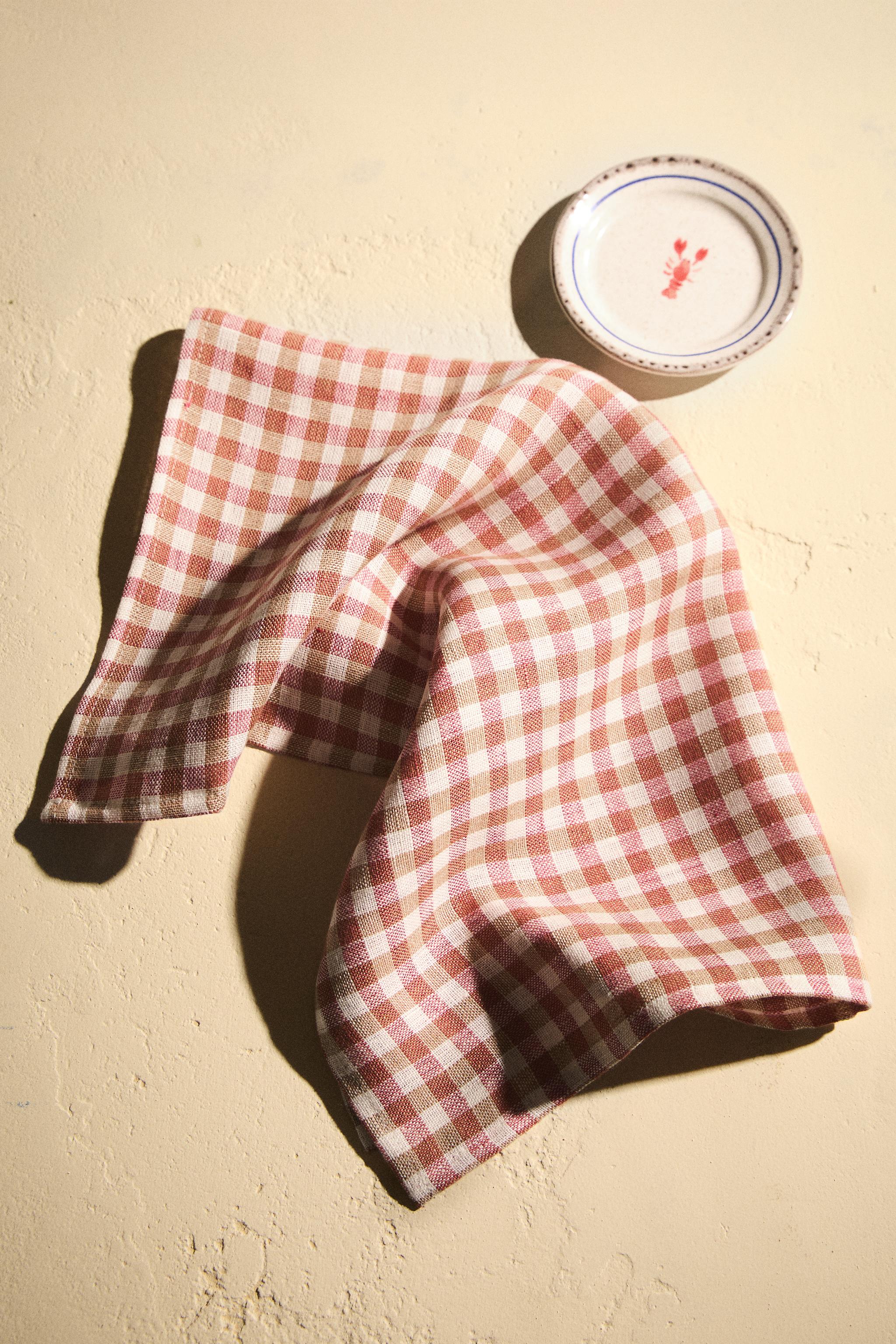 SET OF MATCHING GINGHAM NAPKINS (SET OF 2)
