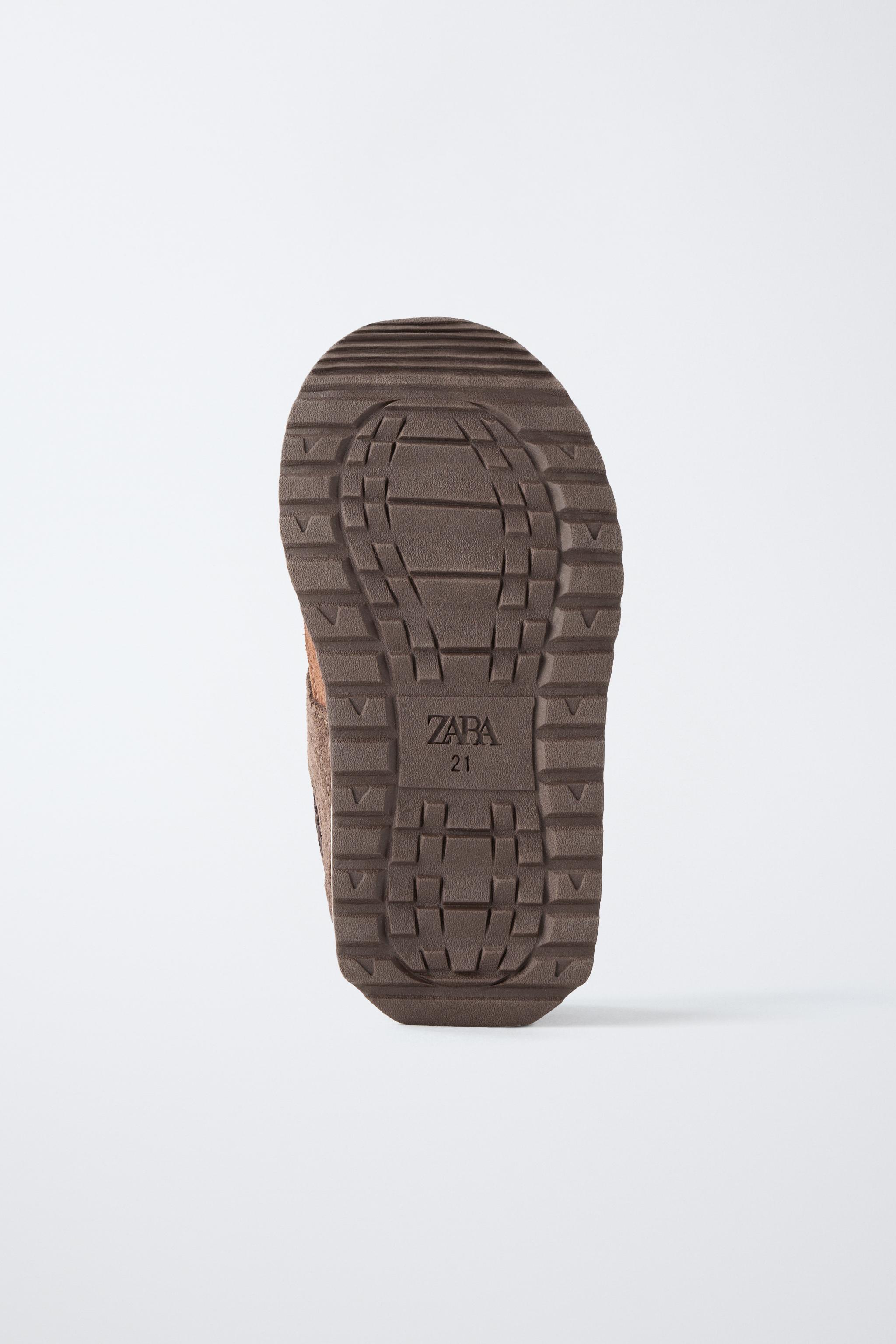 BAREFOOT MULTI-PIECE SNEAKERS