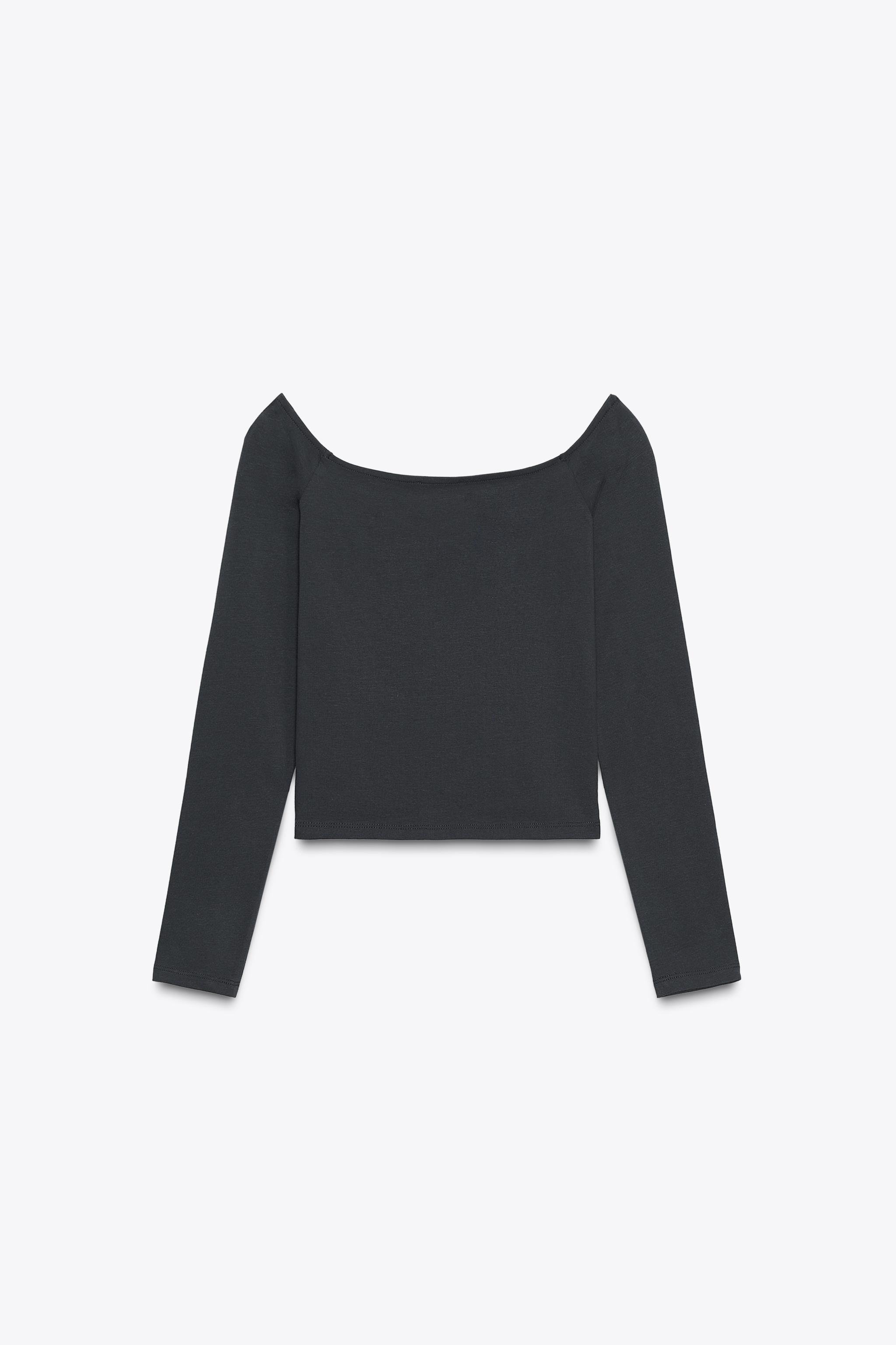 OFF-THE-SHOULDER TOP