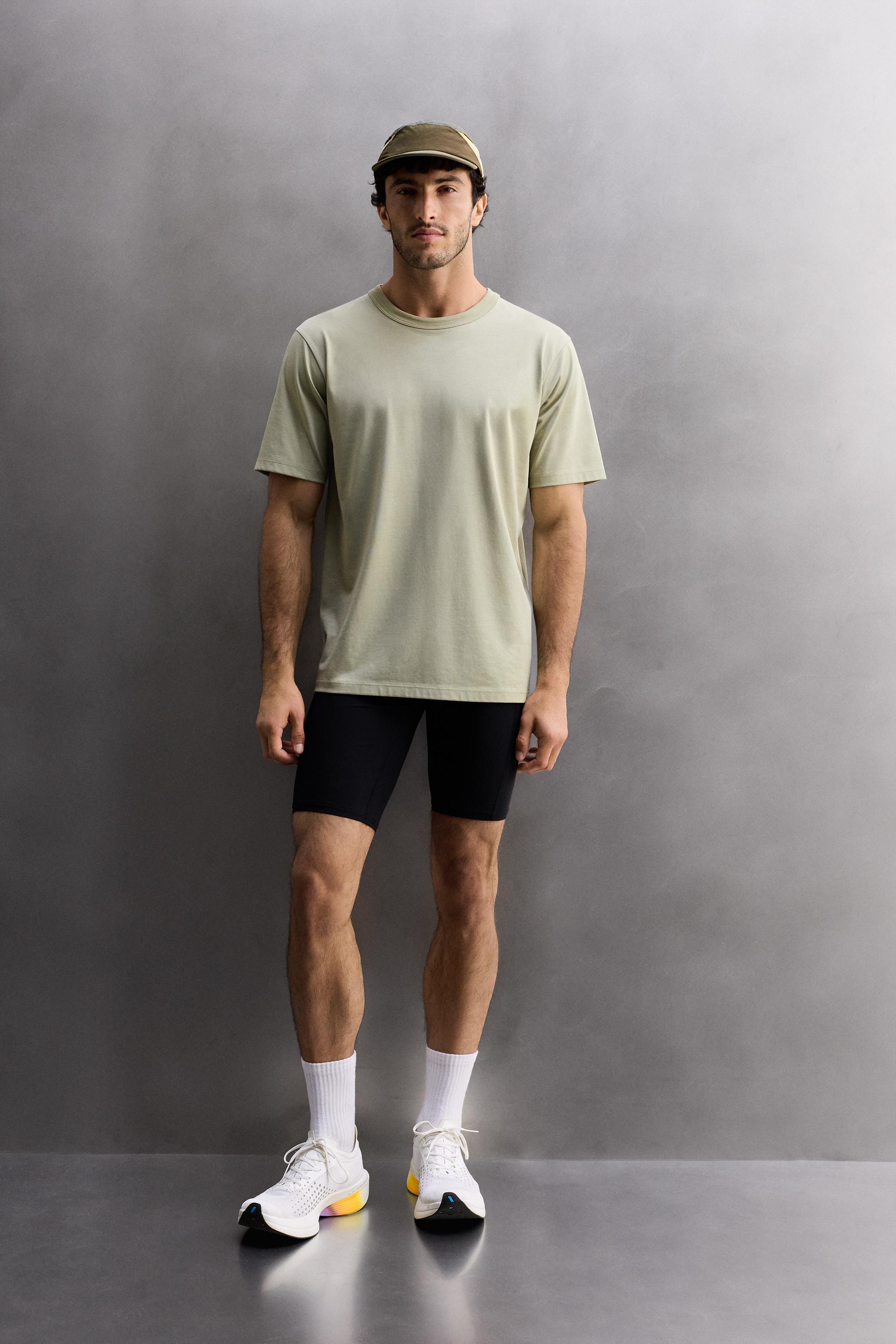 RELAXED FIT TRAINING T-SHIRT