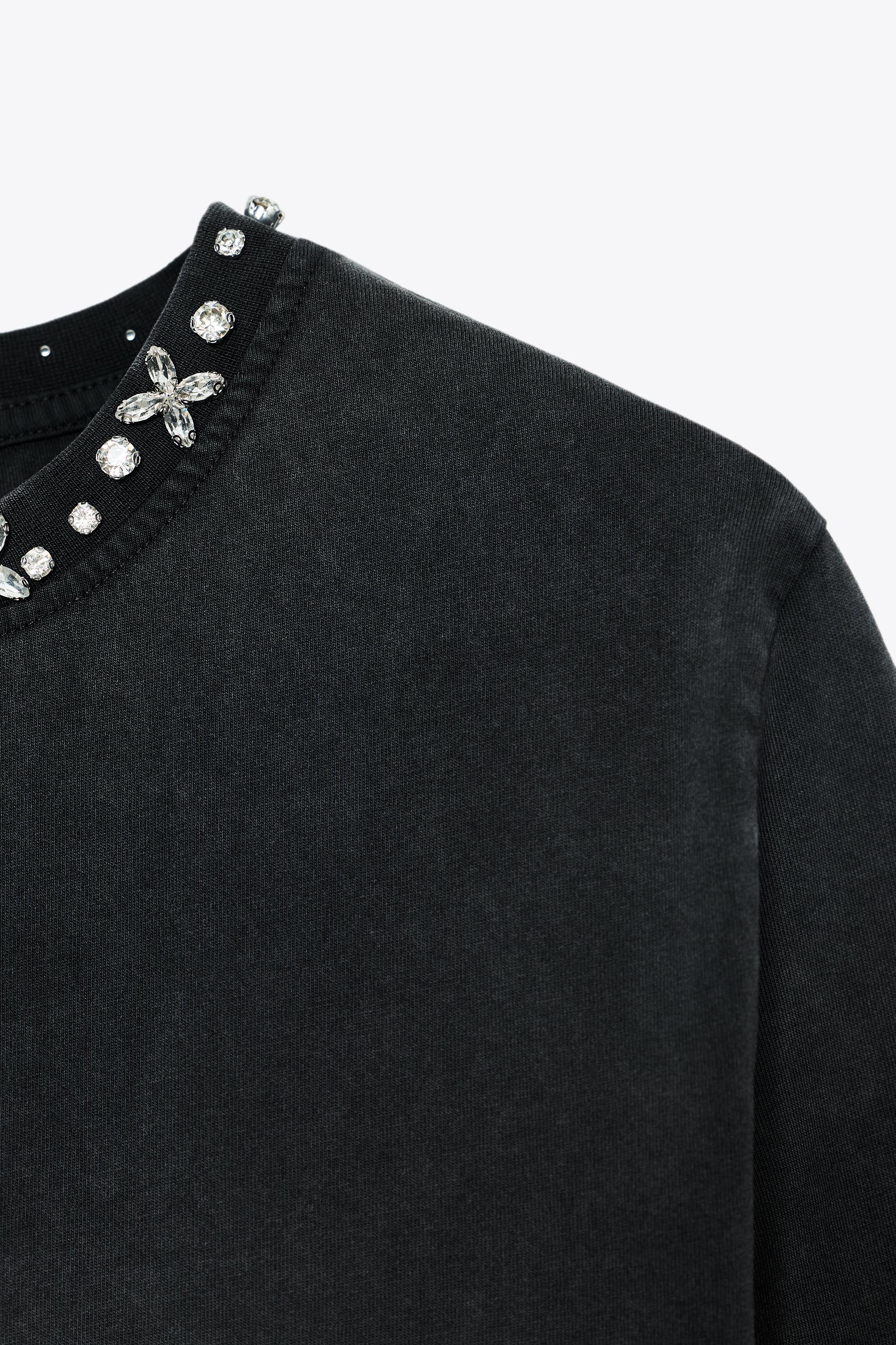 JEWELED WASHED EFFECT T-SHIRT