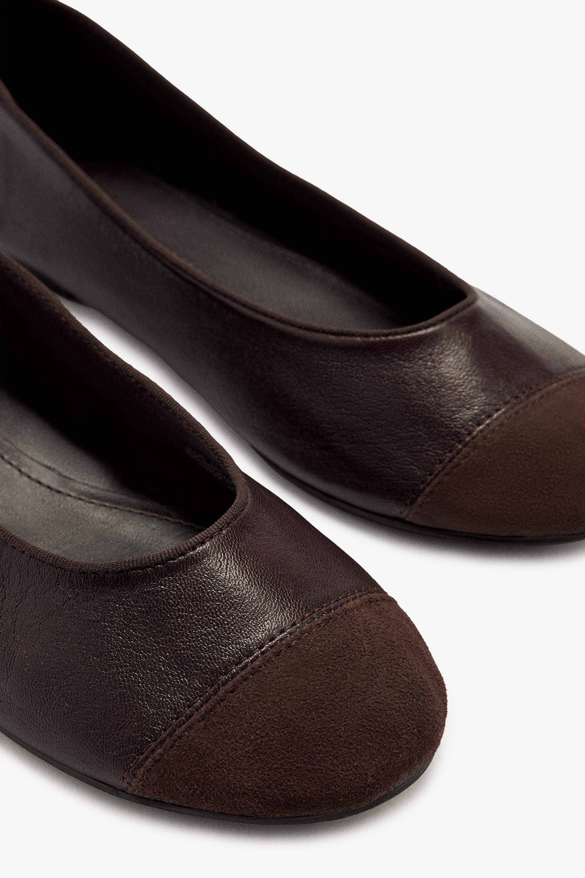 LEATHER BALLET FLATS