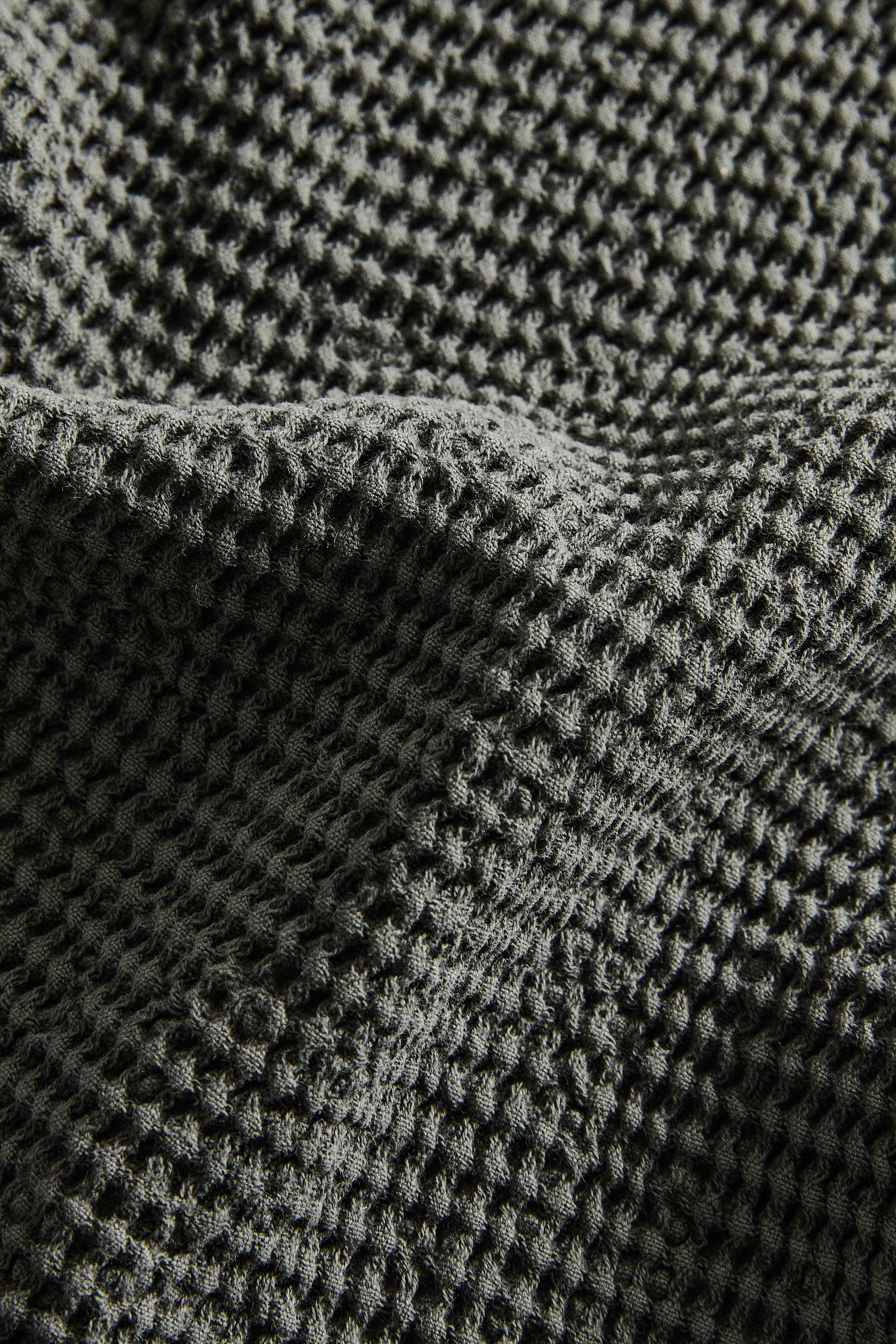 MINI WAFFLE-KNIT BATH TOWEL