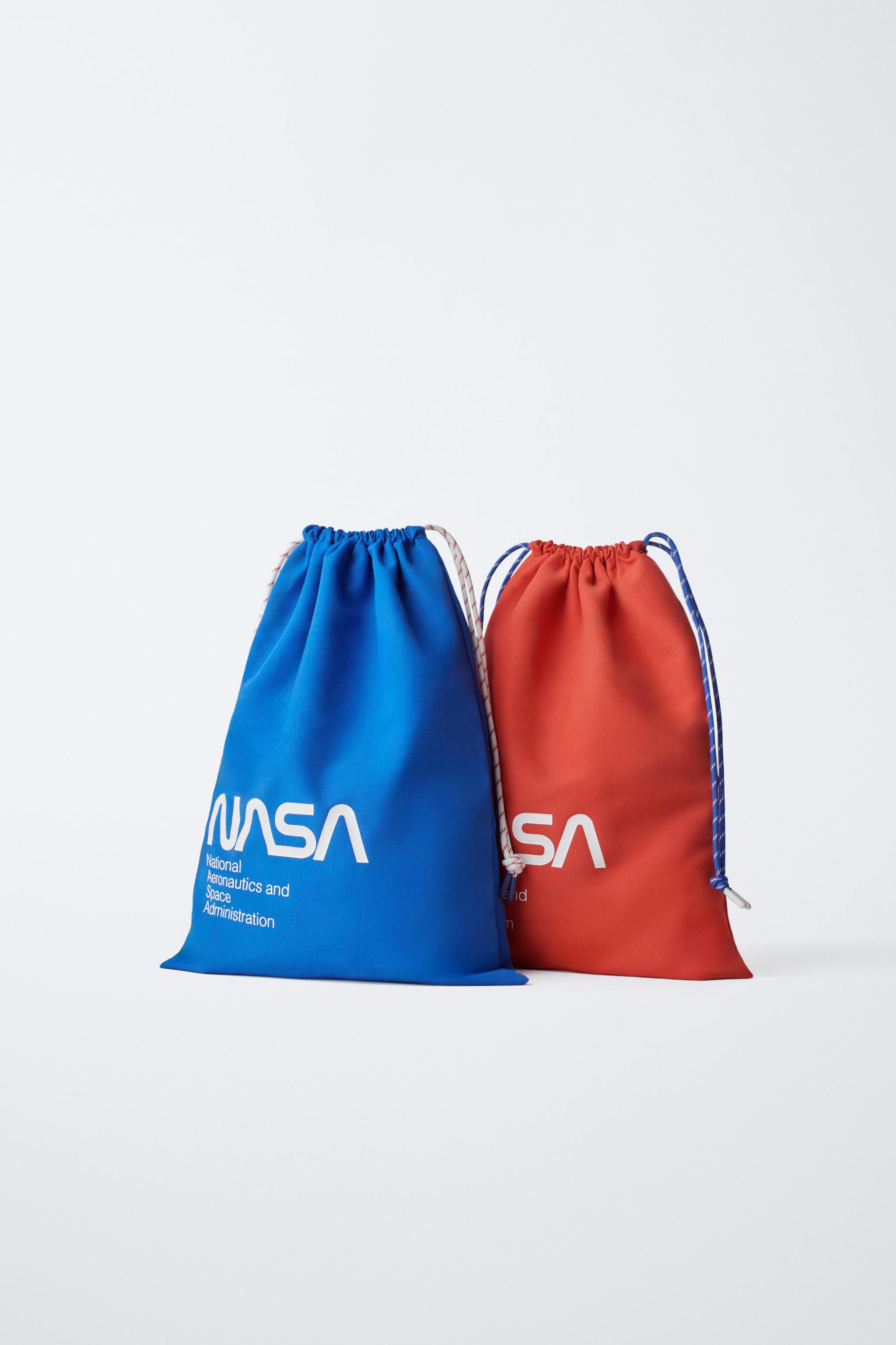 PACK OF BAGS © NASA