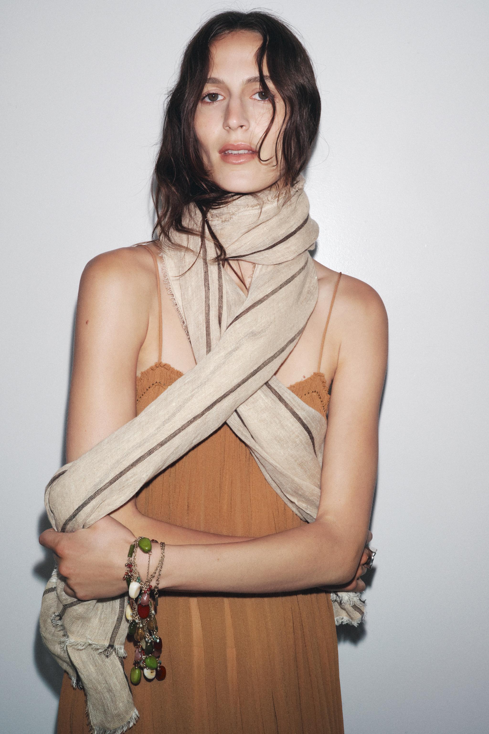 100% STRIPED LINEN SCARF