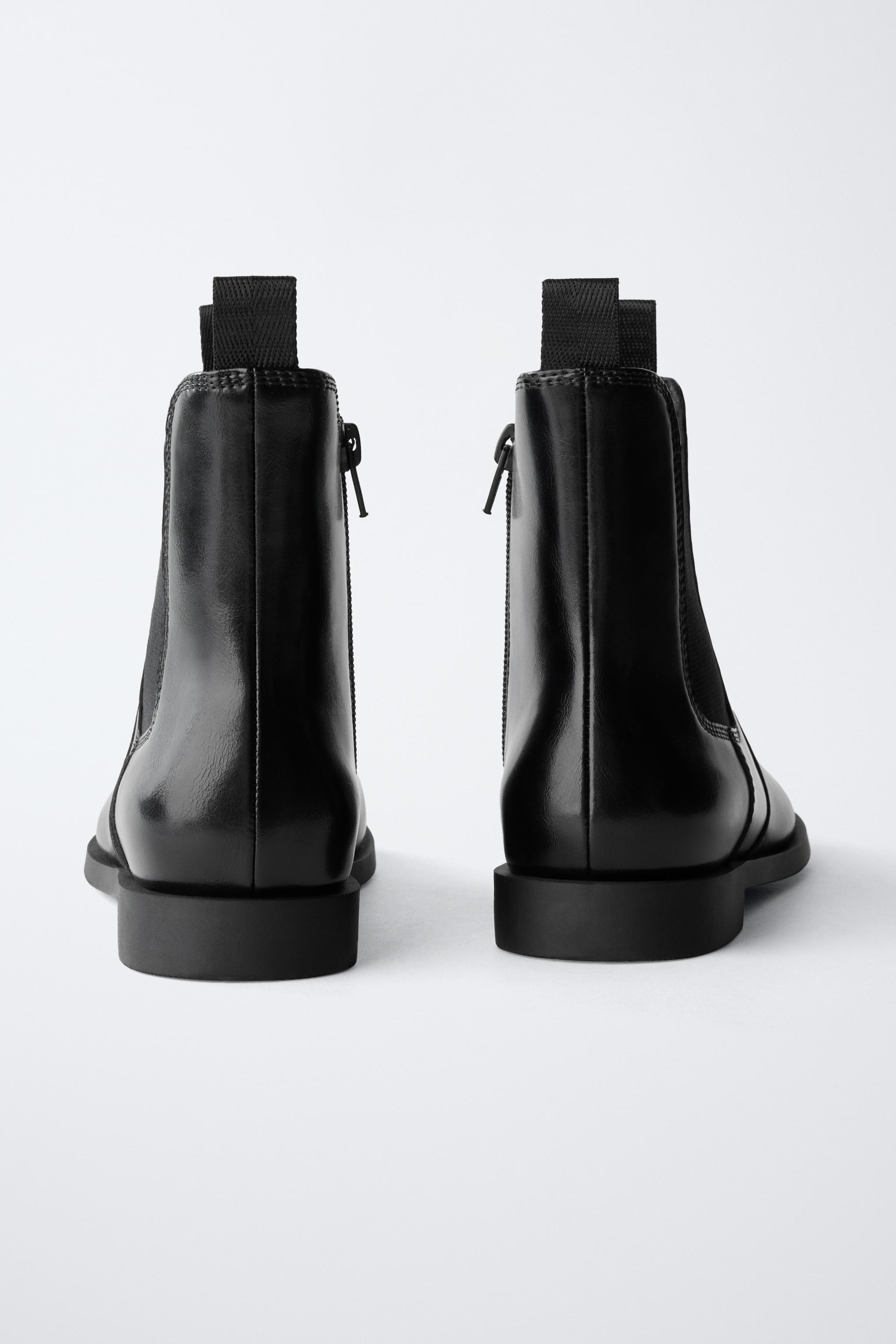 CHELSEA ANKLE BOOTS