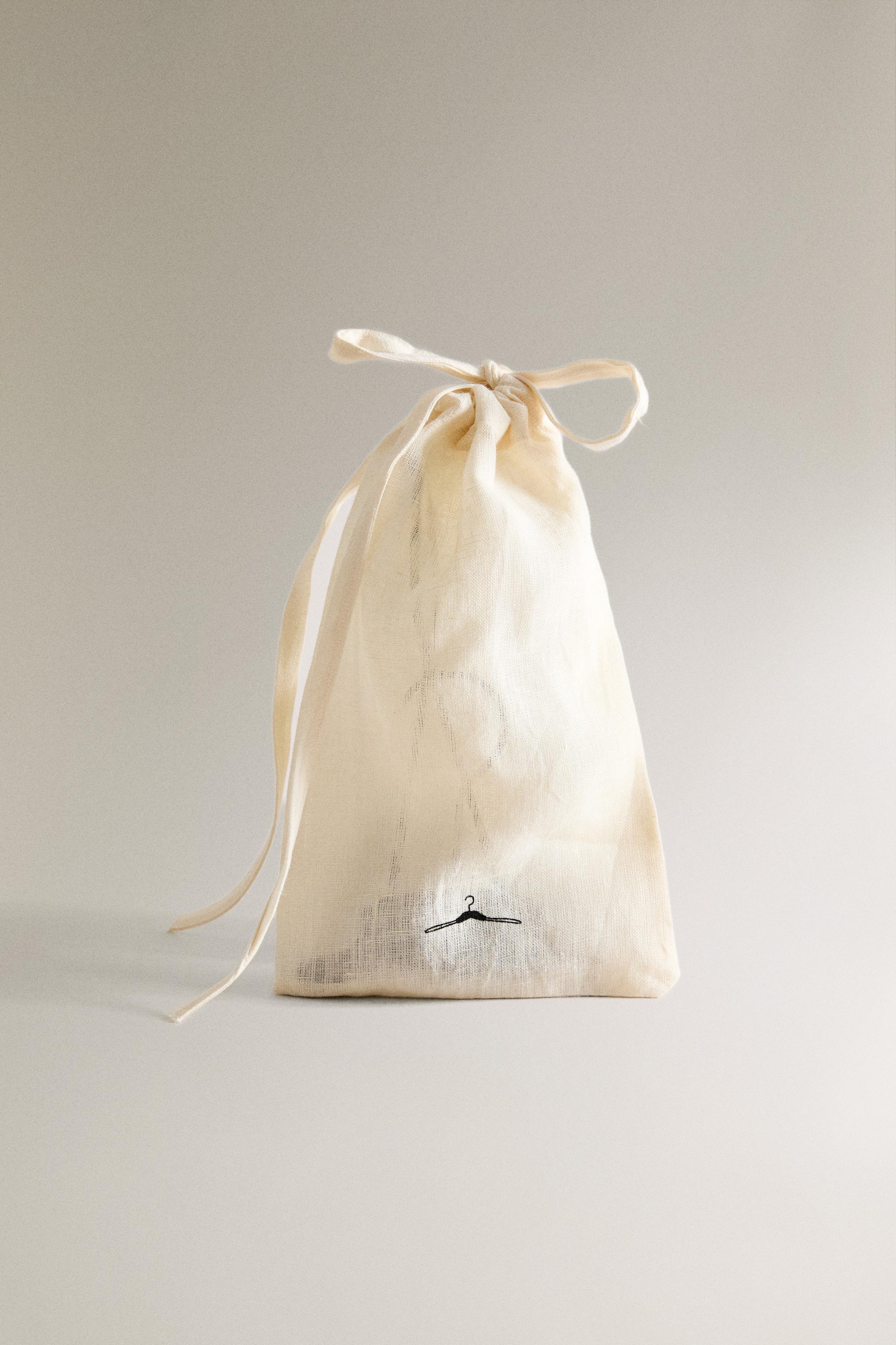 FOLDABLE METAL HANGER