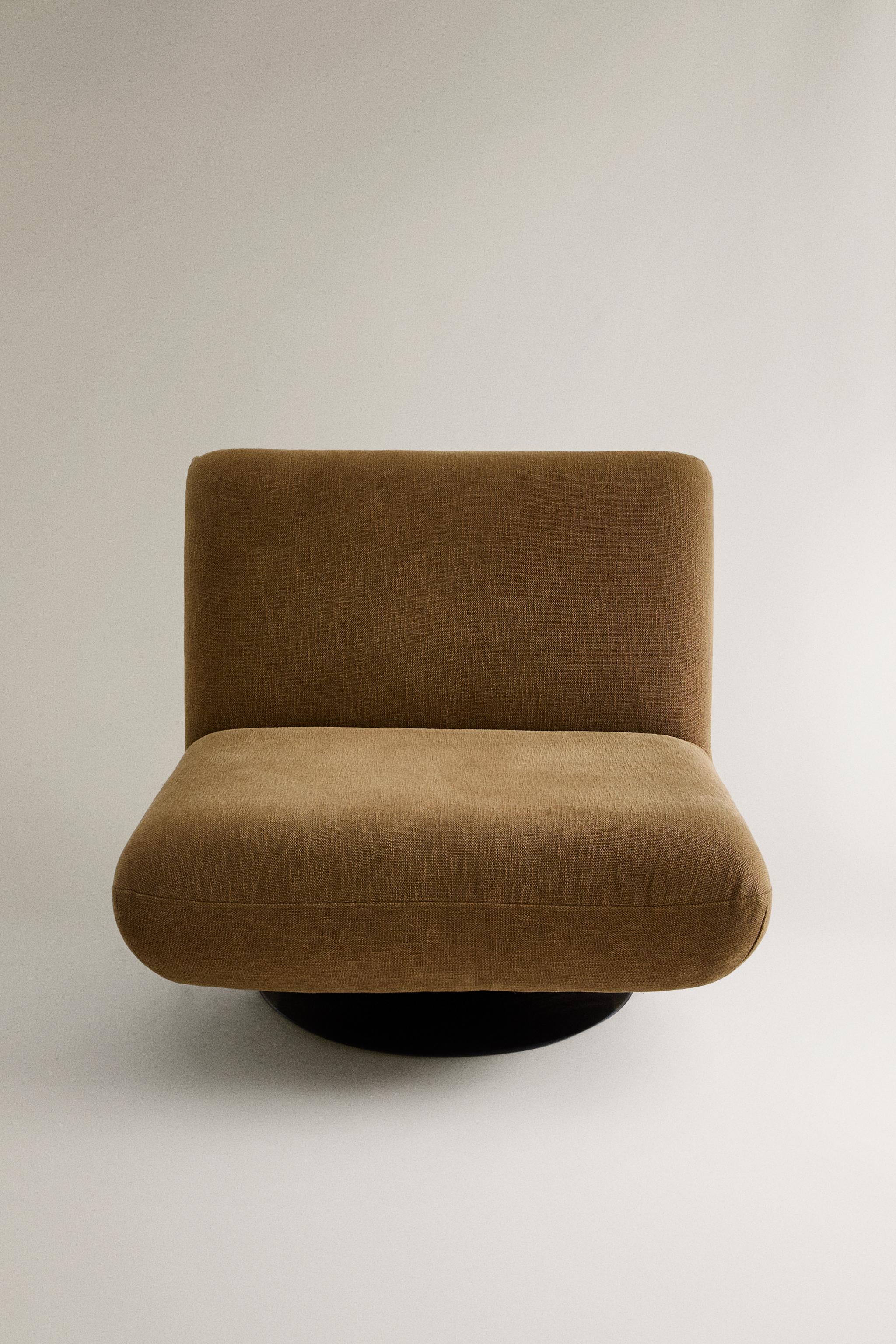 SWIVEL ACCENT CHAIR
