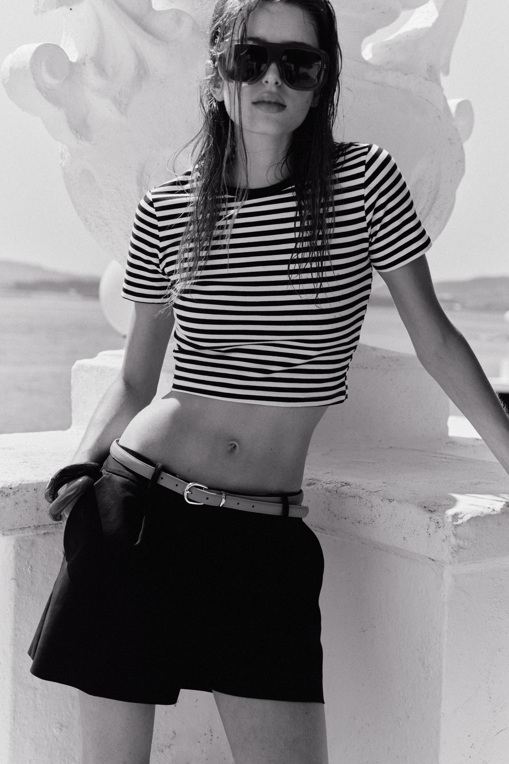 CROPPED STRETCH T-SHIRT