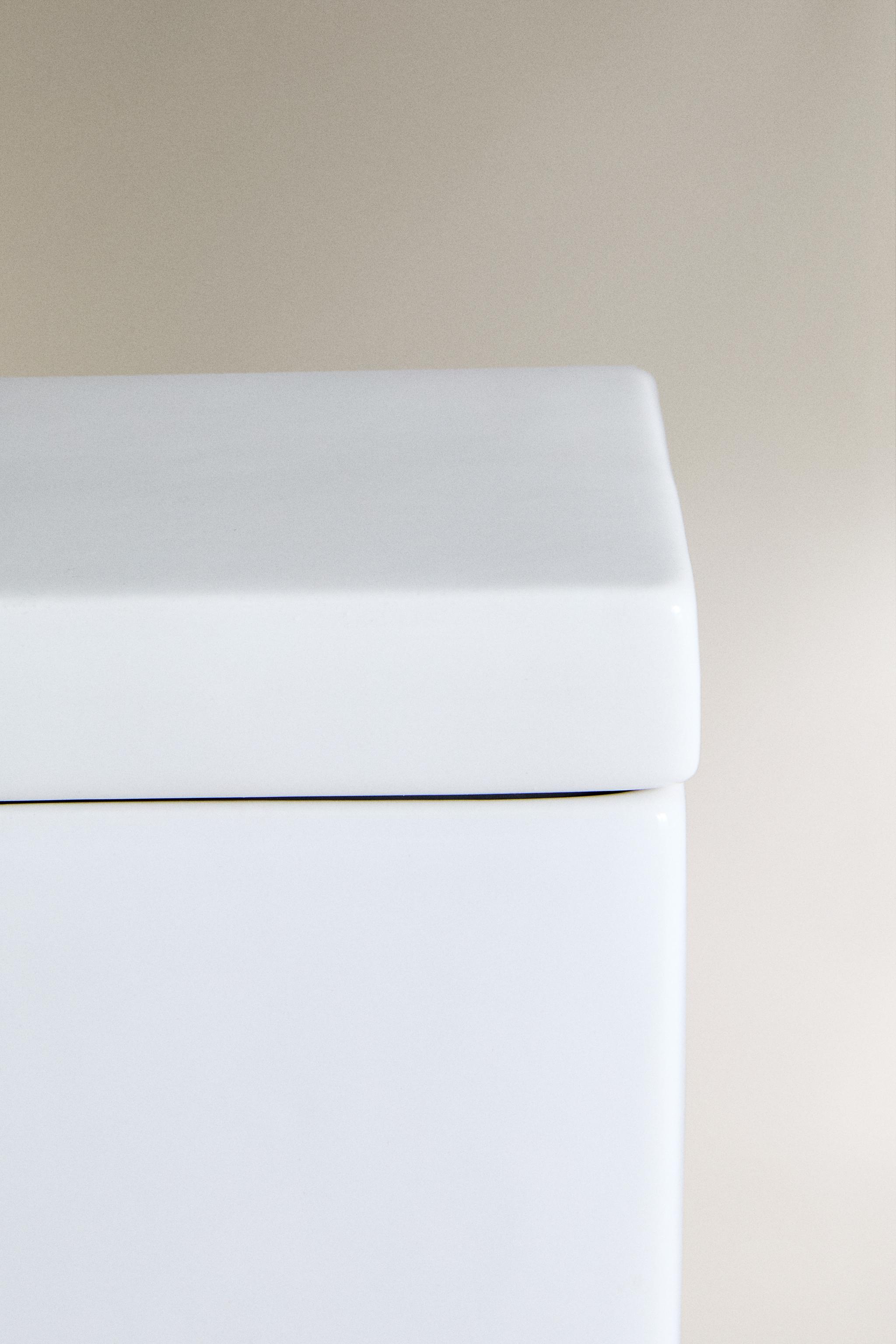 WHITE EARTHENWARE BATHROOM STORAGE JAR