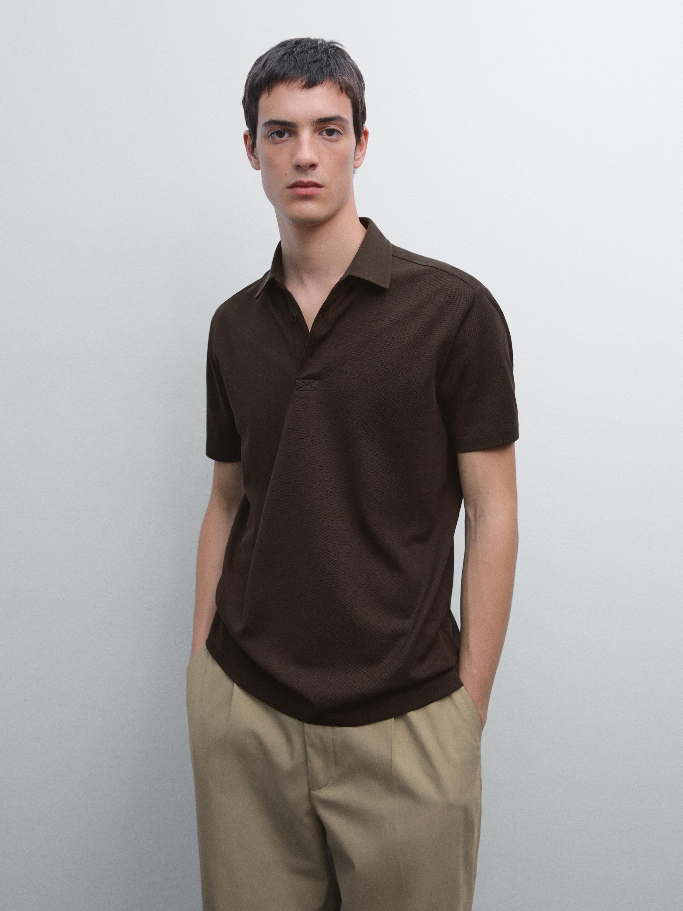 Textured short sleeve polo shirt