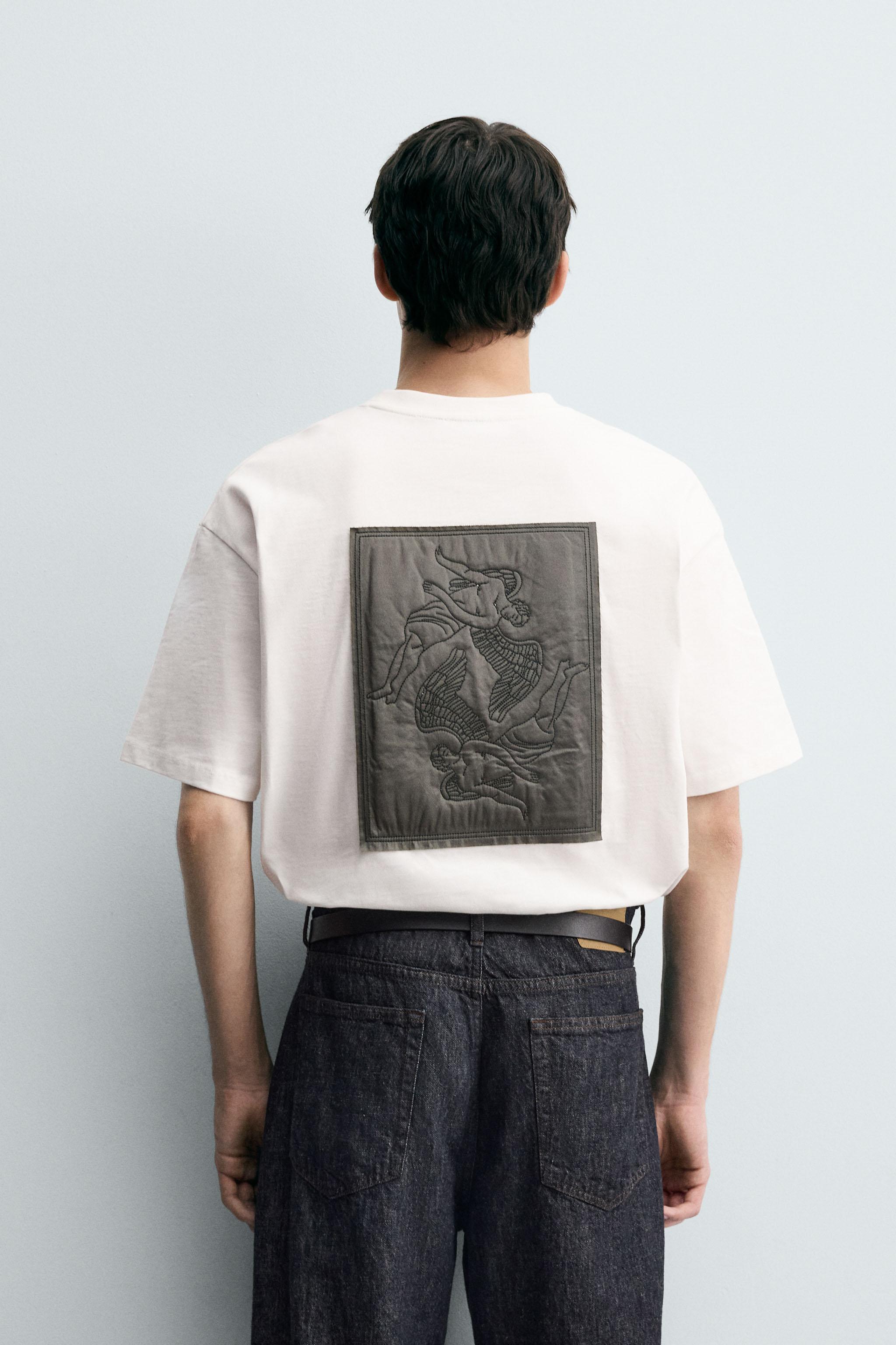 EMBROIDERED PATCH T-SHIRT