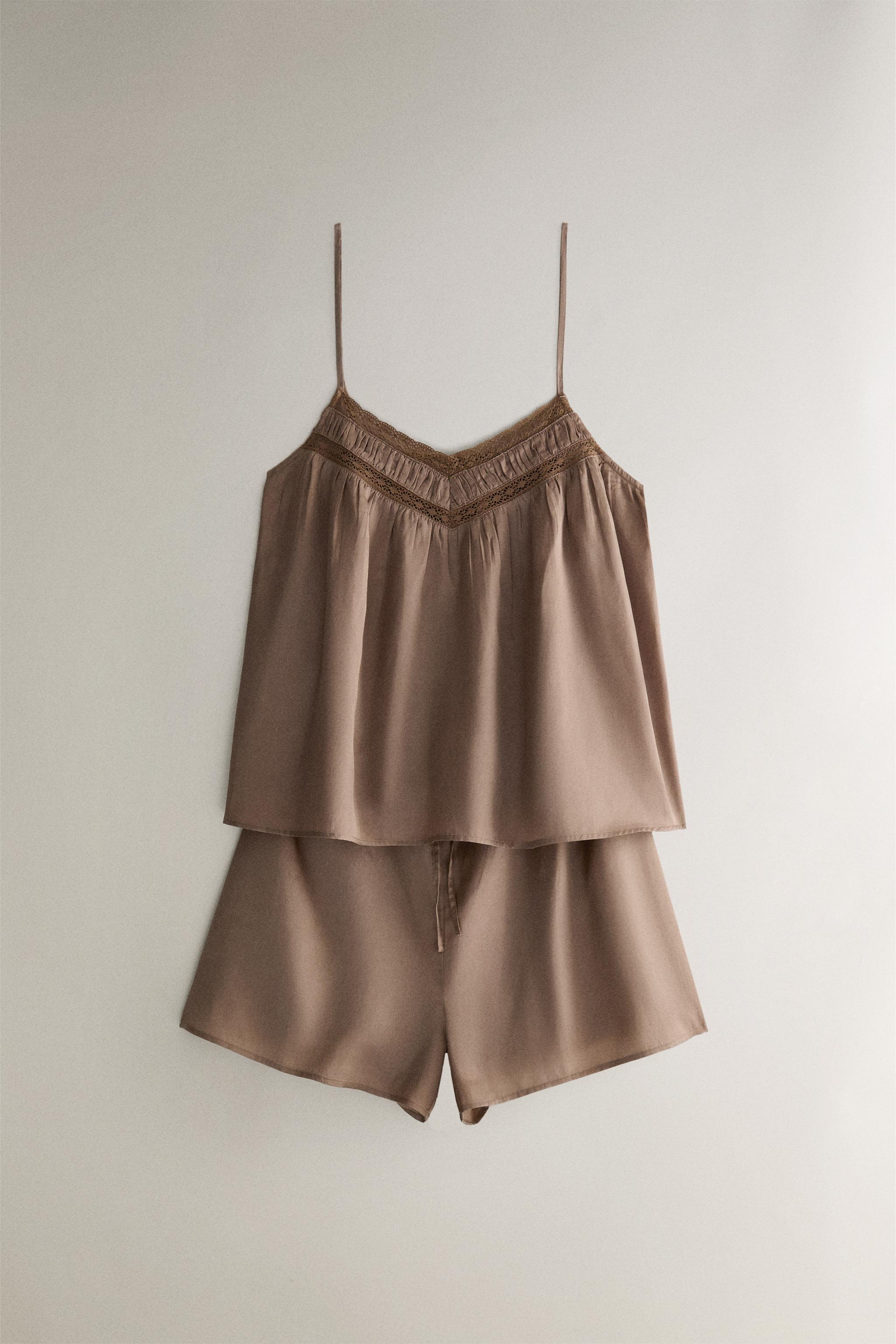 GATHERED SATEEN SHORTS