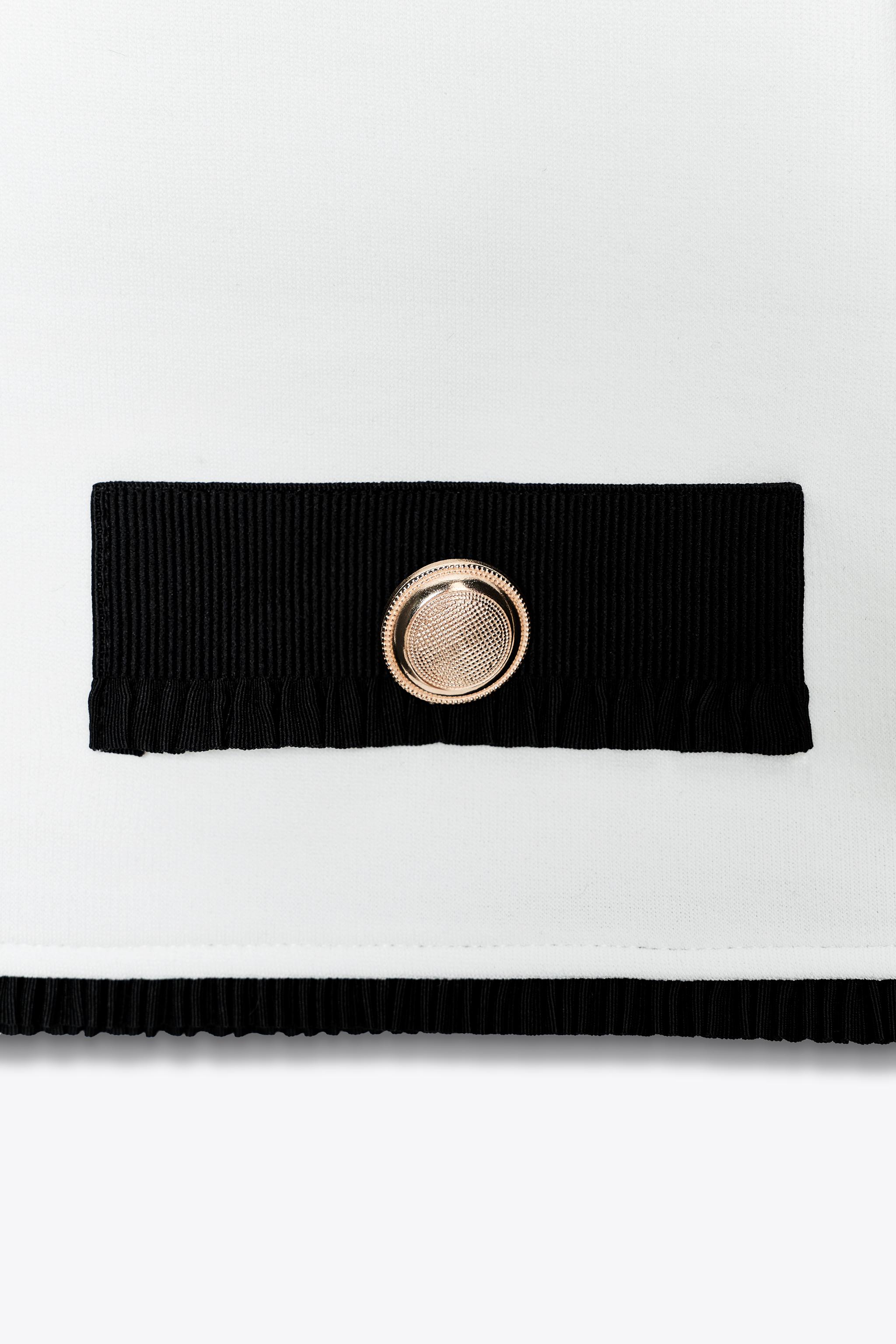 STRETCH CONTOURING VEST TOP