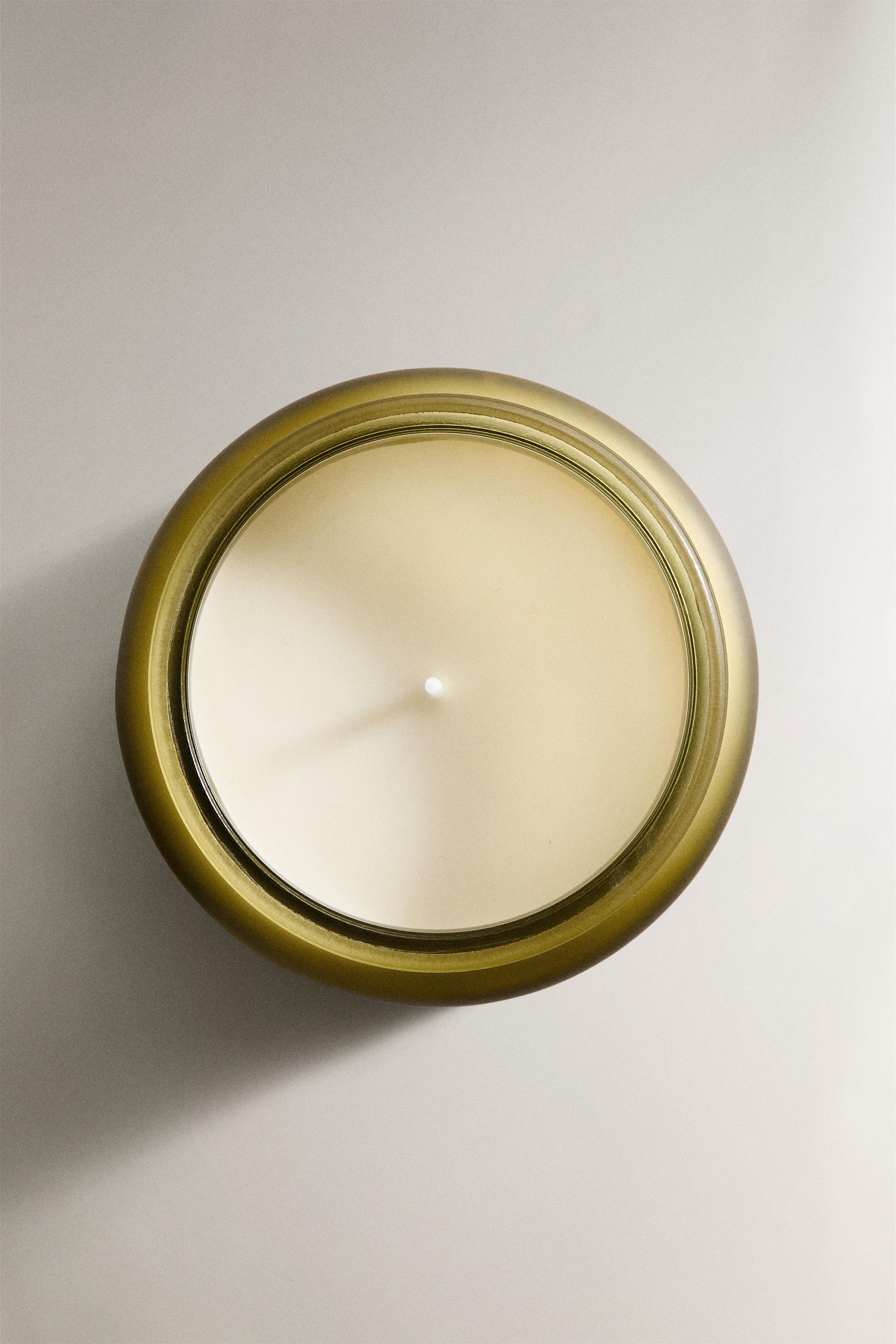 (240 G) BERGAMOT & SANDALWOOD SCENTED CANDLE