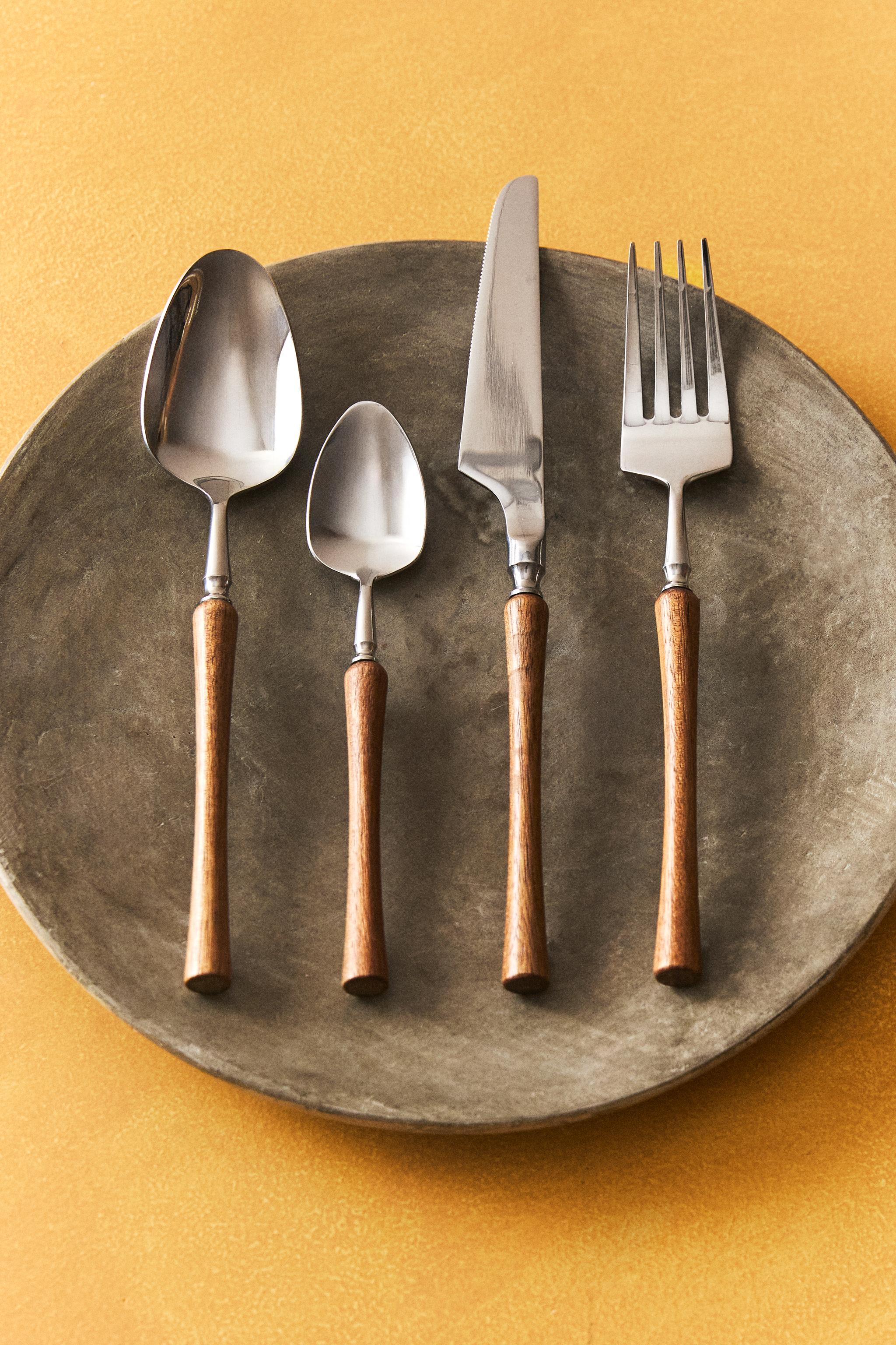 4-PIECE WOODEN FLATWARE SET