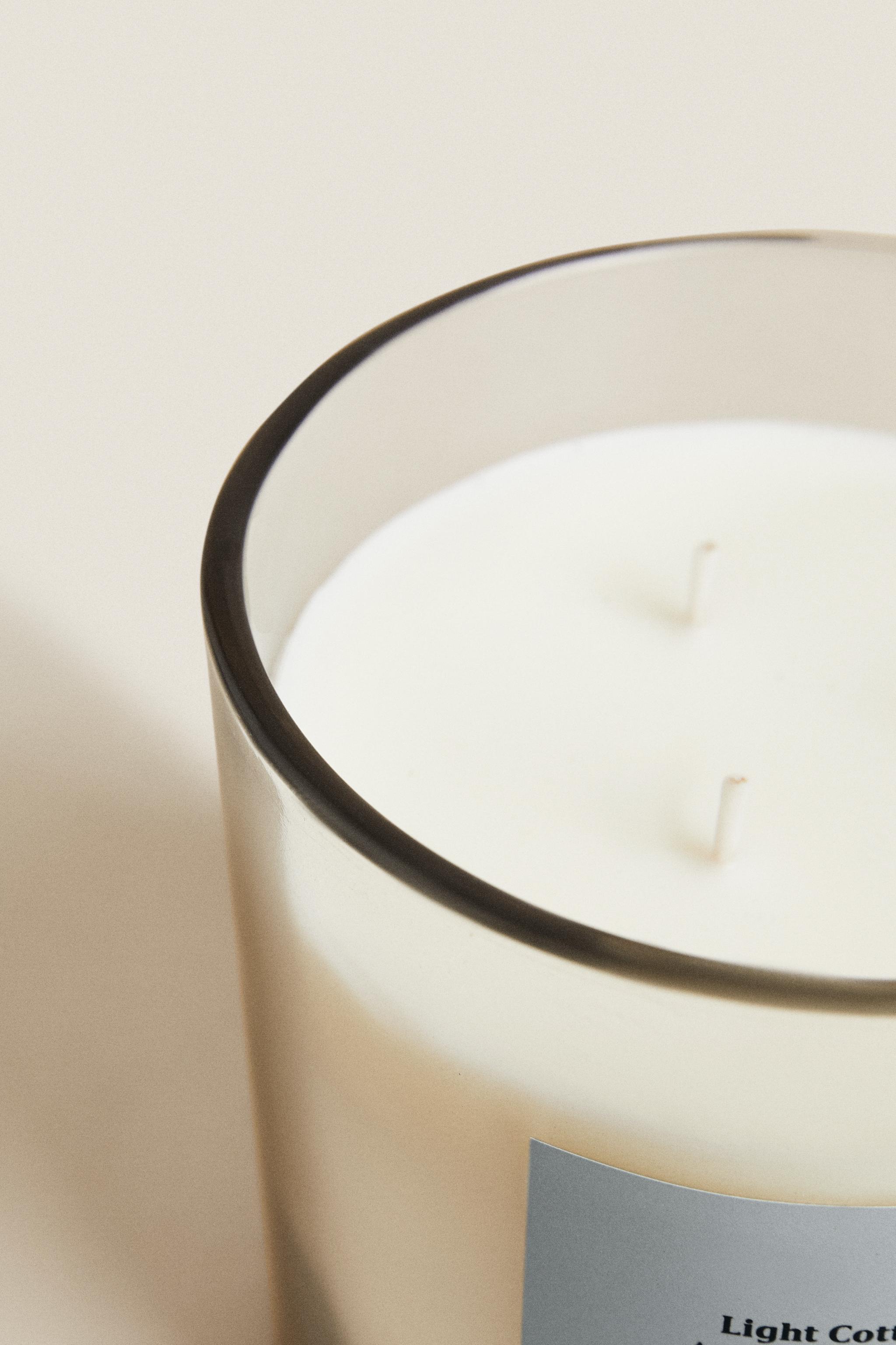 (620 G) LIGHT COTTON SCENTED CANDLE