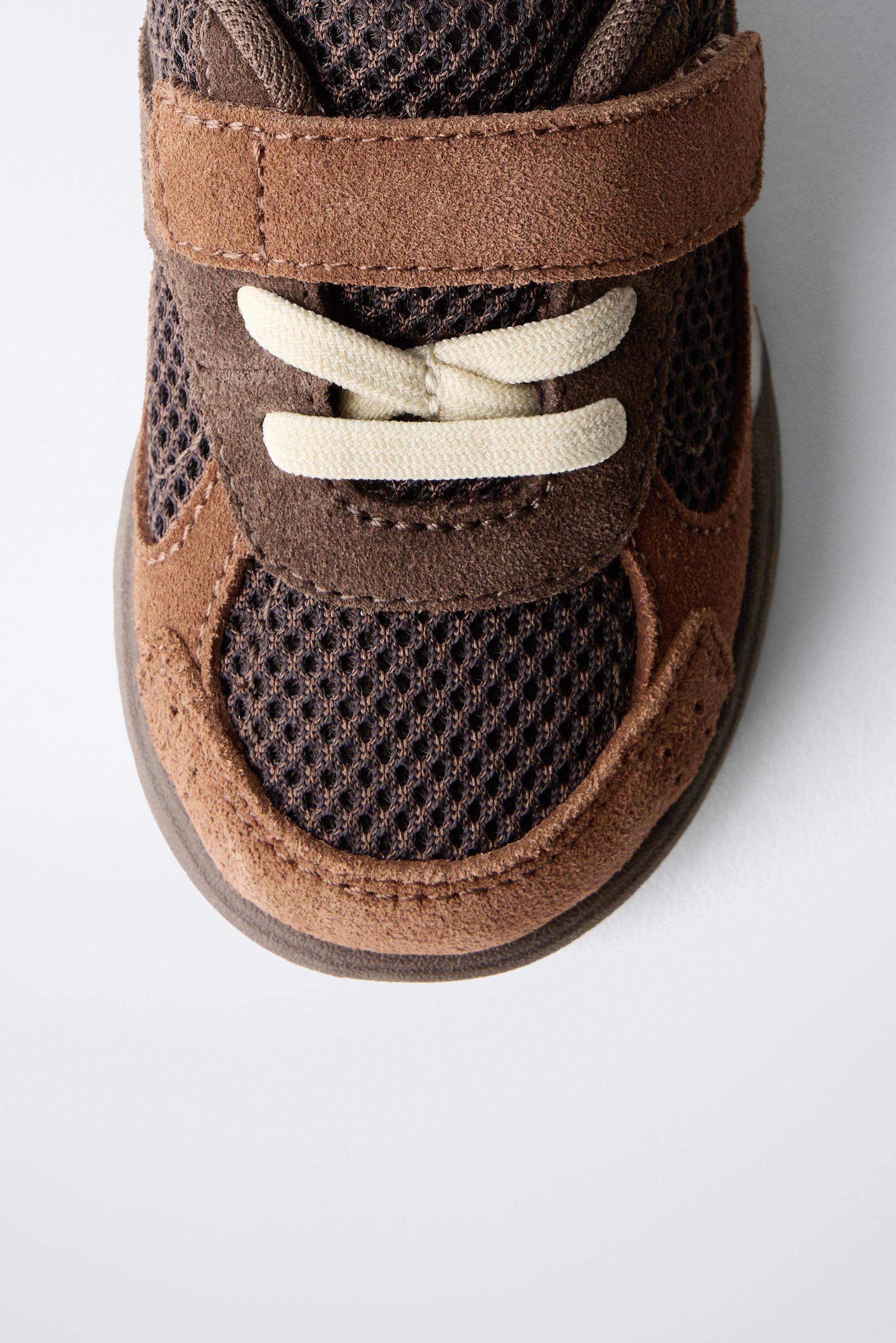 BAREFOOT MULTI-PIECE SNEAKERS