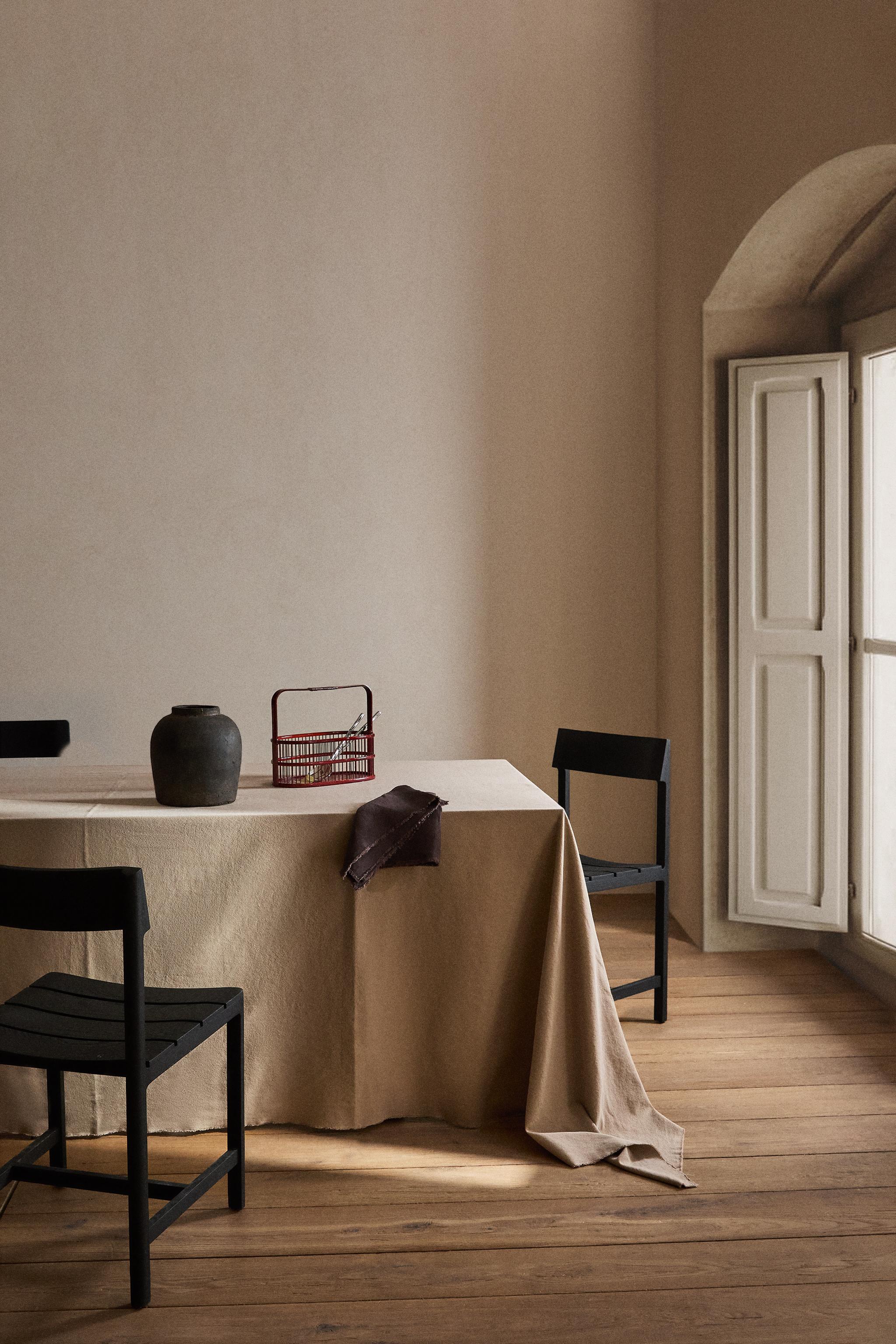 FADED-EFFECT COTTON TABLECLOTH