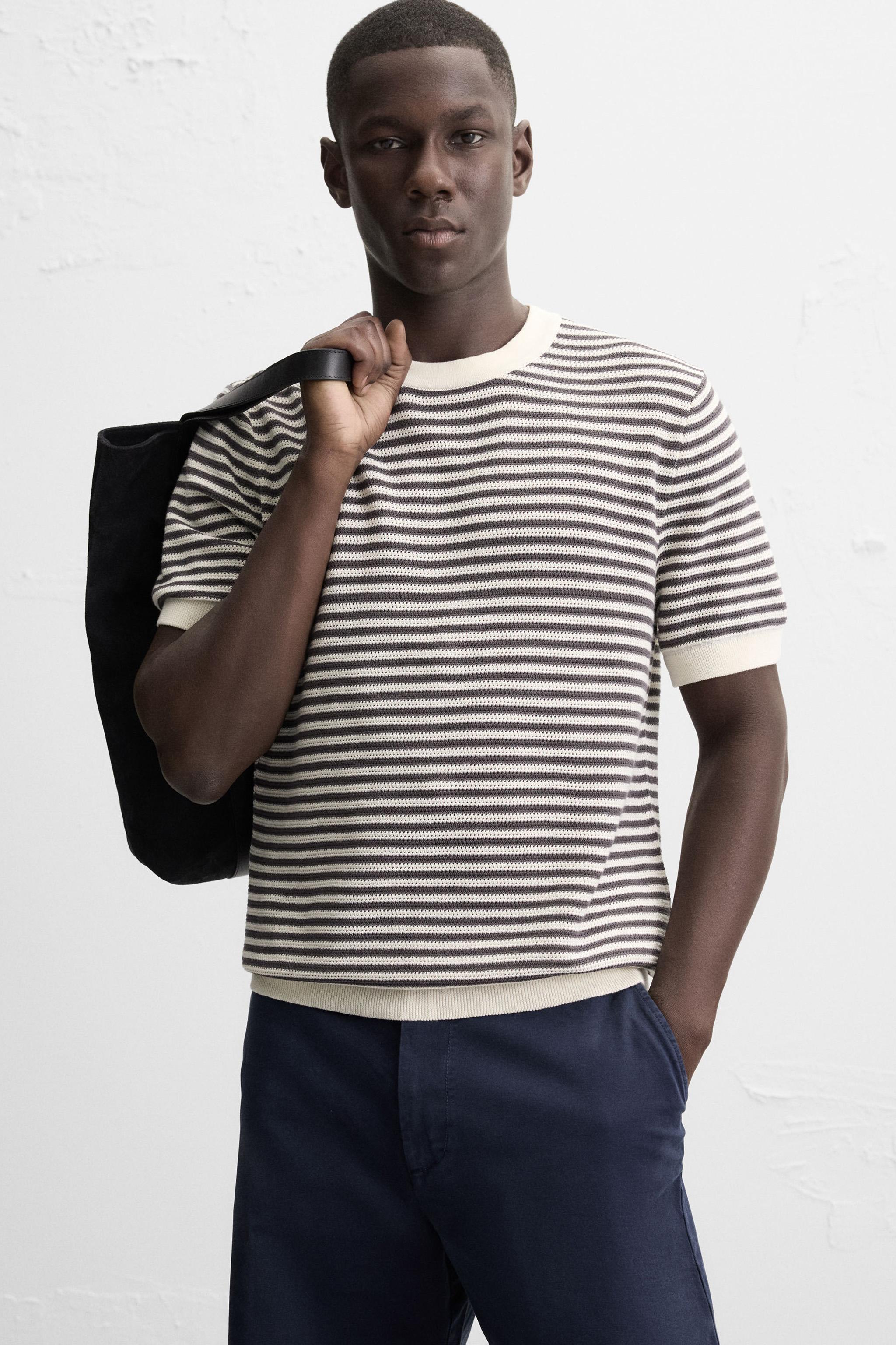 STRIPED OPEN KNIT T-SHIRT