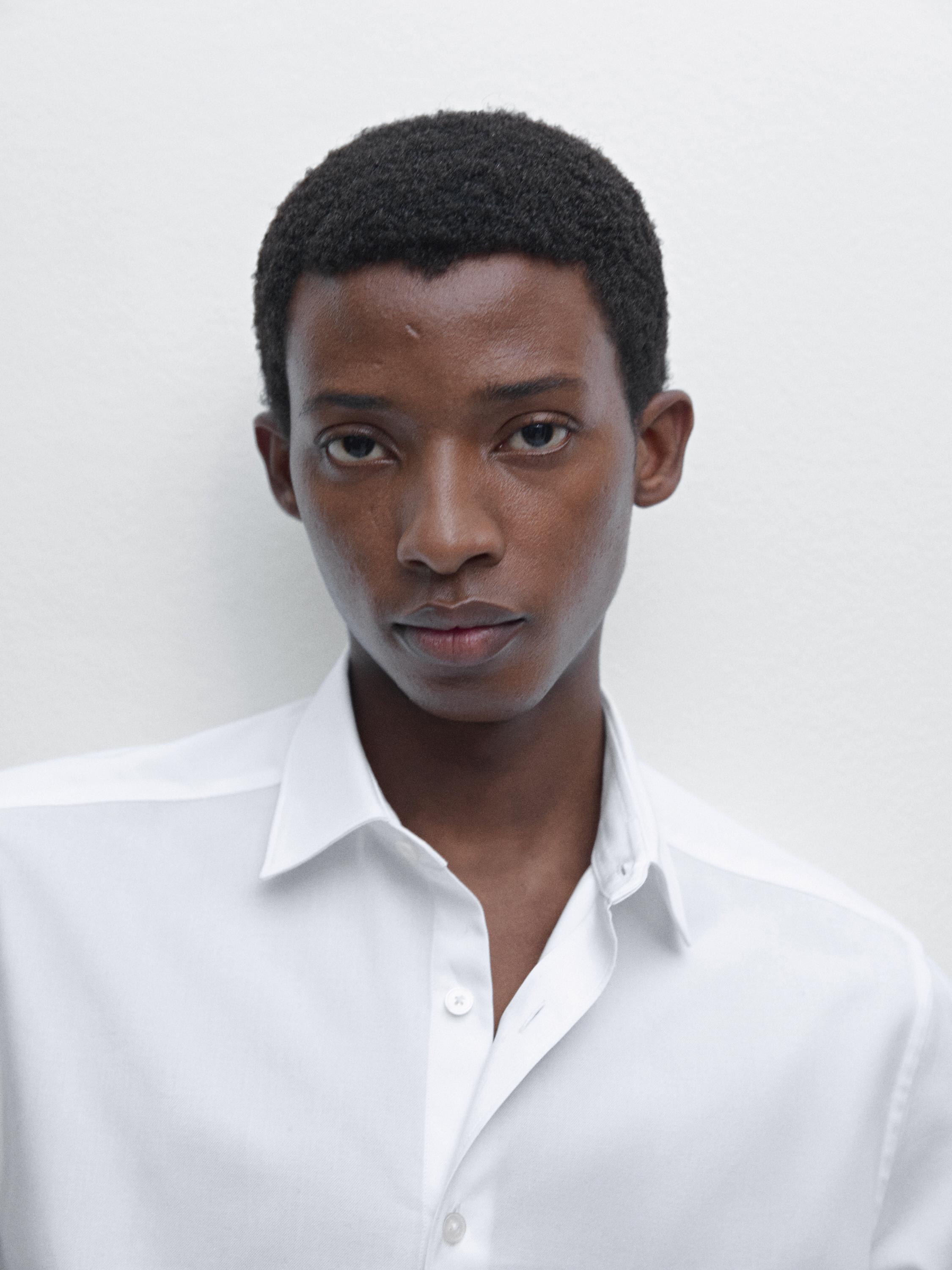 Regular fit textured shirt