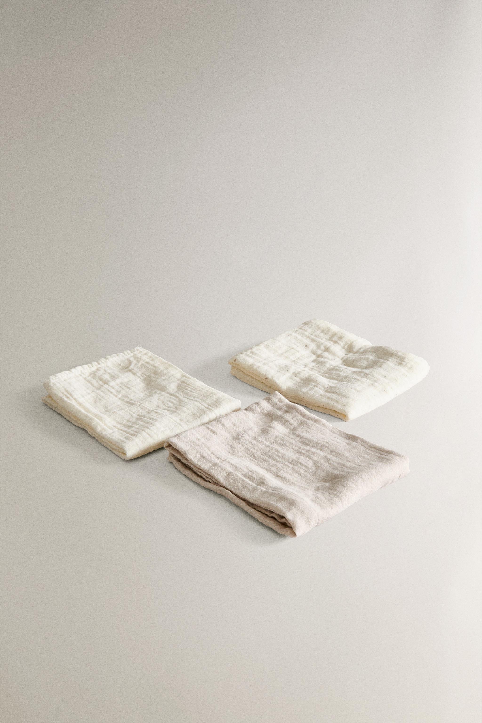 SET OF CHILDREN’S MOON MUSLIN CLOTHS (SET OF 3)