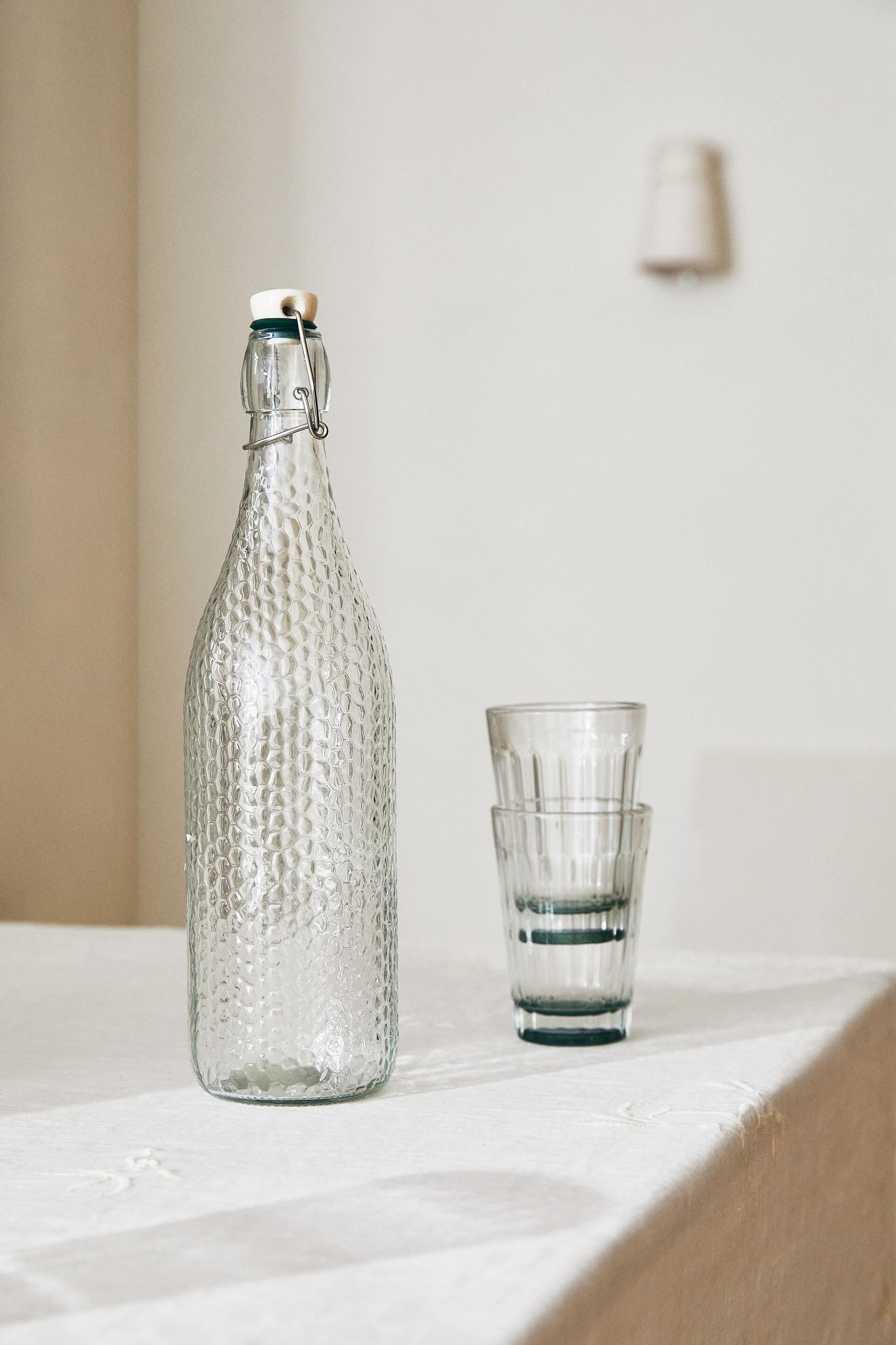 BOTTLE WITH CERAMIC STOPPER